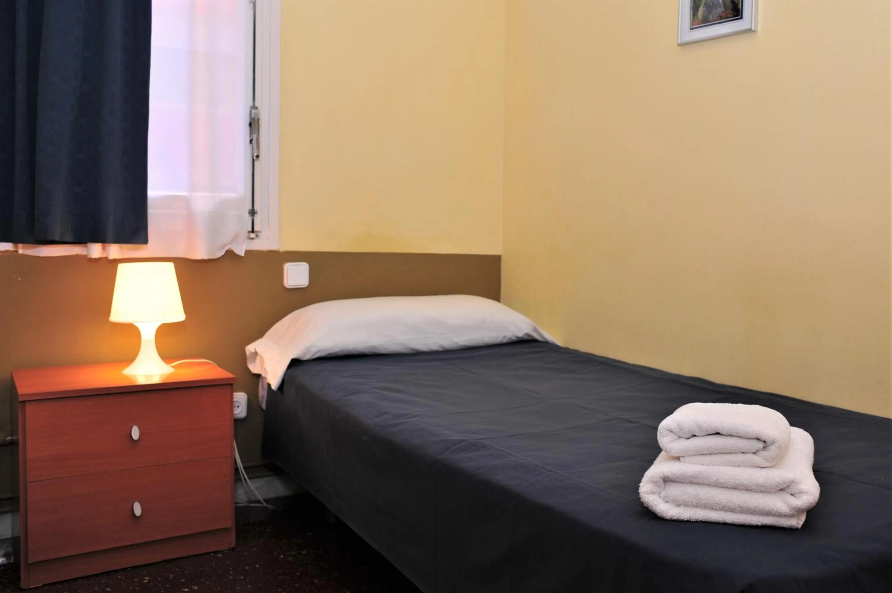 Photo of the whole room, Bed in Hostal Bejar