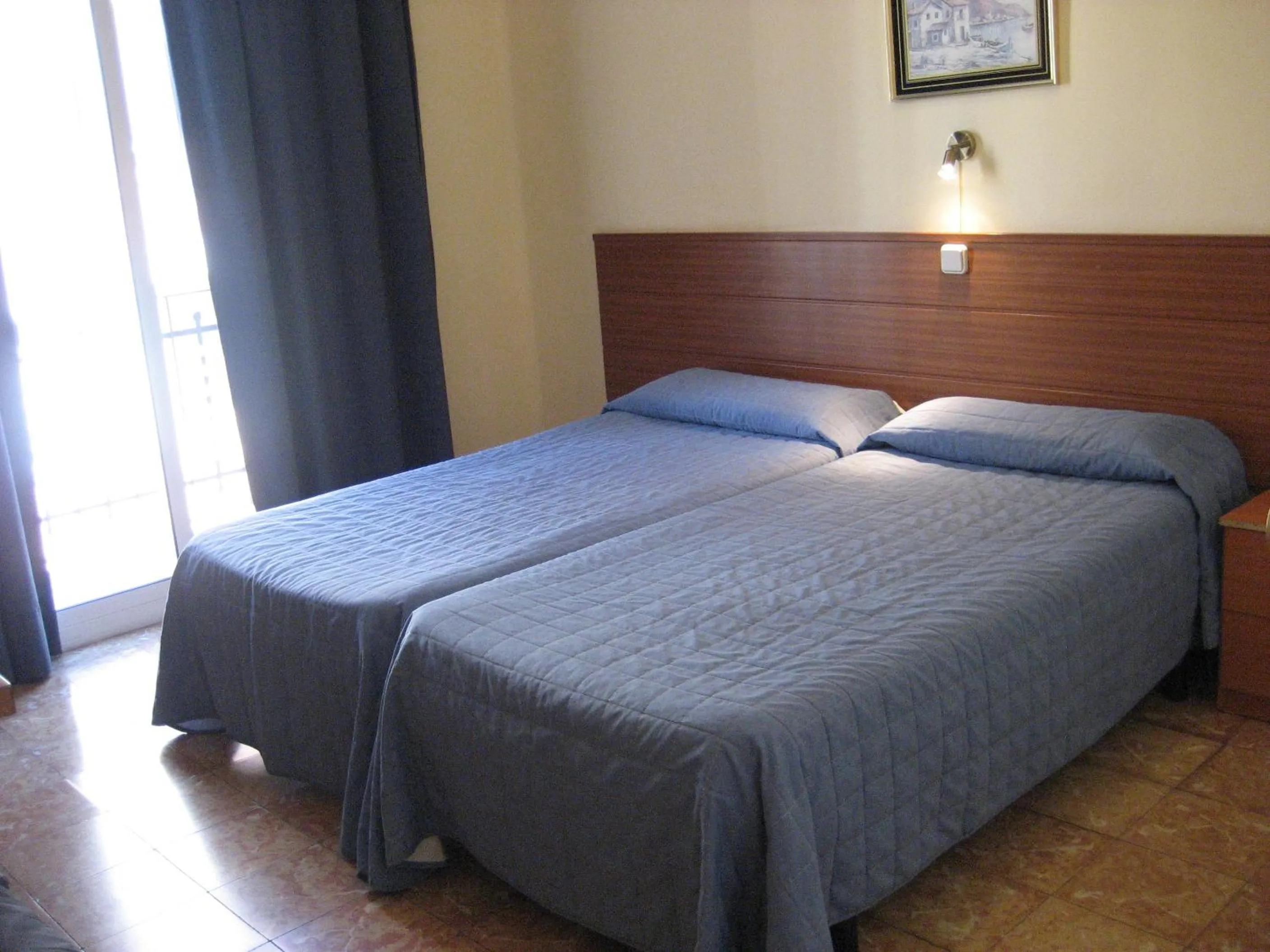 Bedroom, Bed in Hostal Bejar