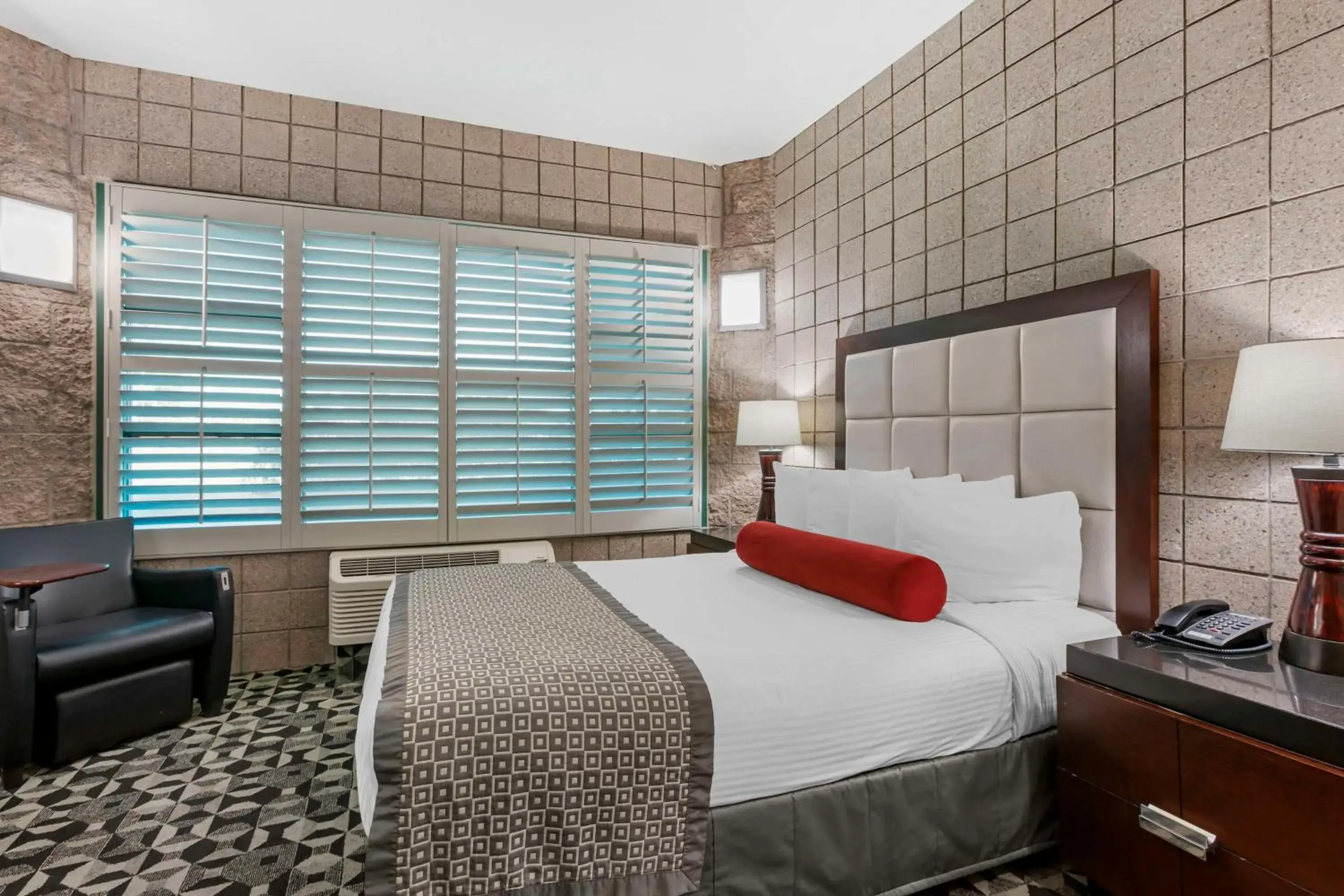 Bedroom, Bed in Best Western Plus Sundial Bedroom, Bed in Best Western Plus Sundial