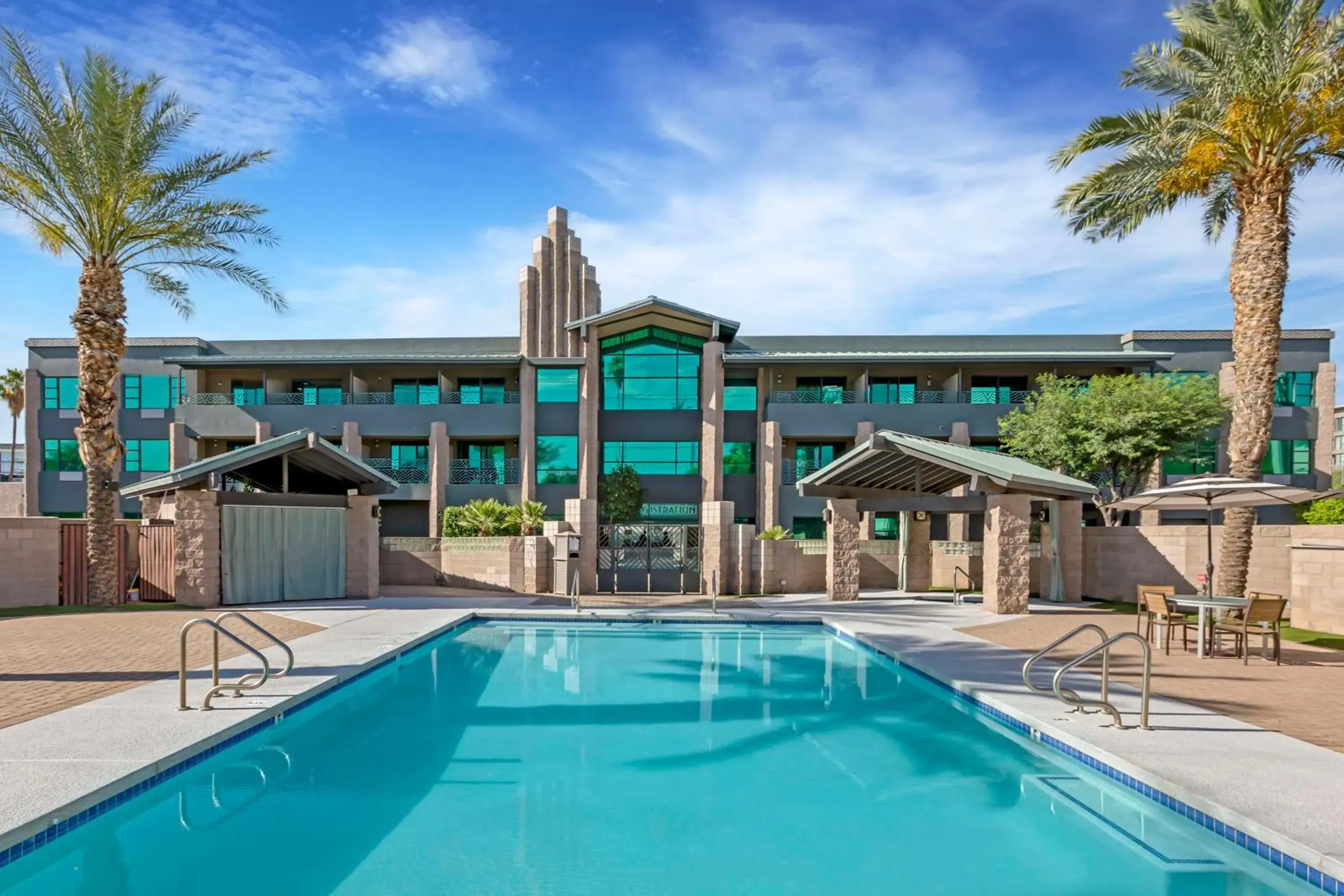 Pool view in Best Western Plus Sundial Pool view in Best Western Plus Sundial