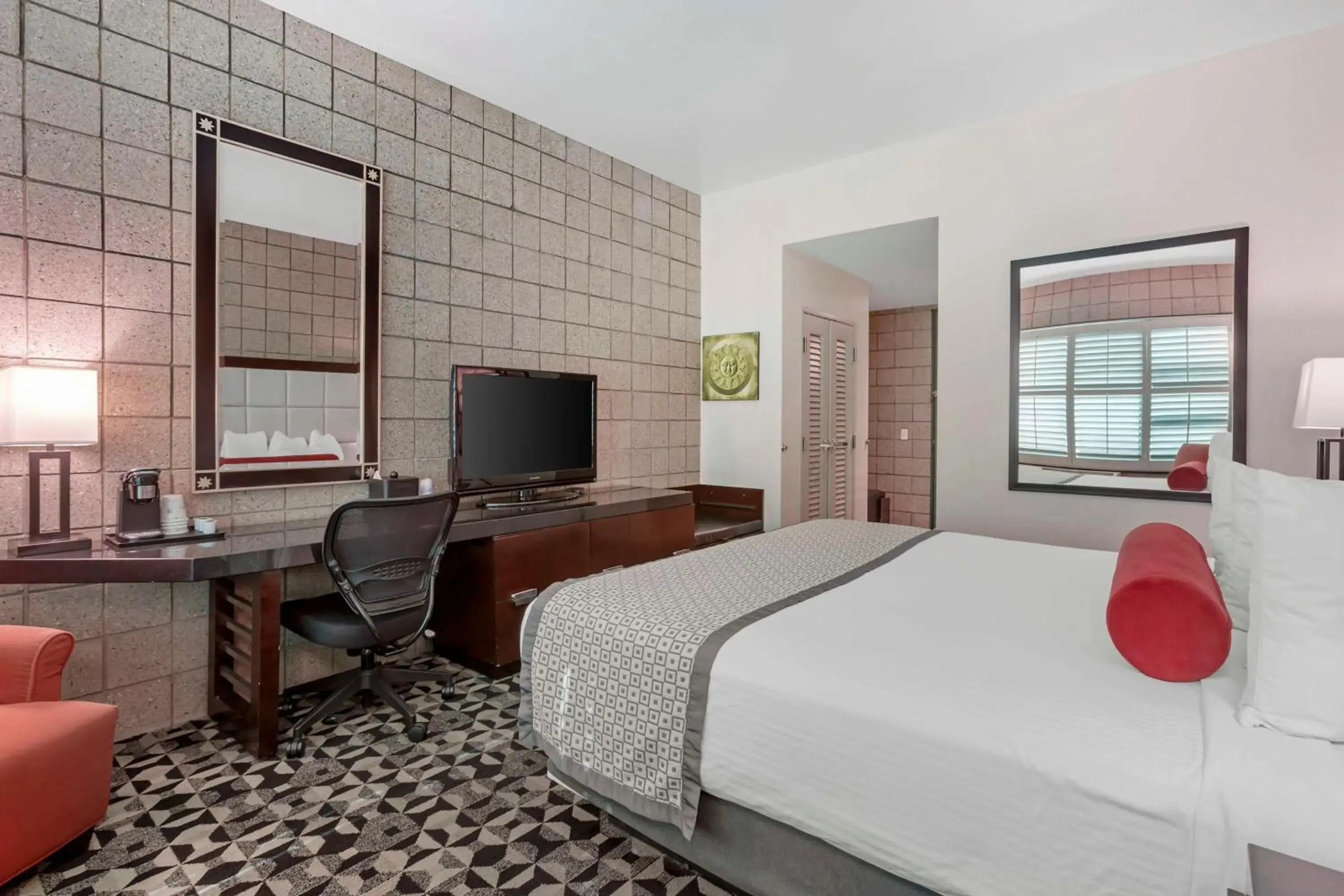 Bedroom, Bed in Best Western Plus Sundial Bedroom, Bed in Best Western Plus Sundial