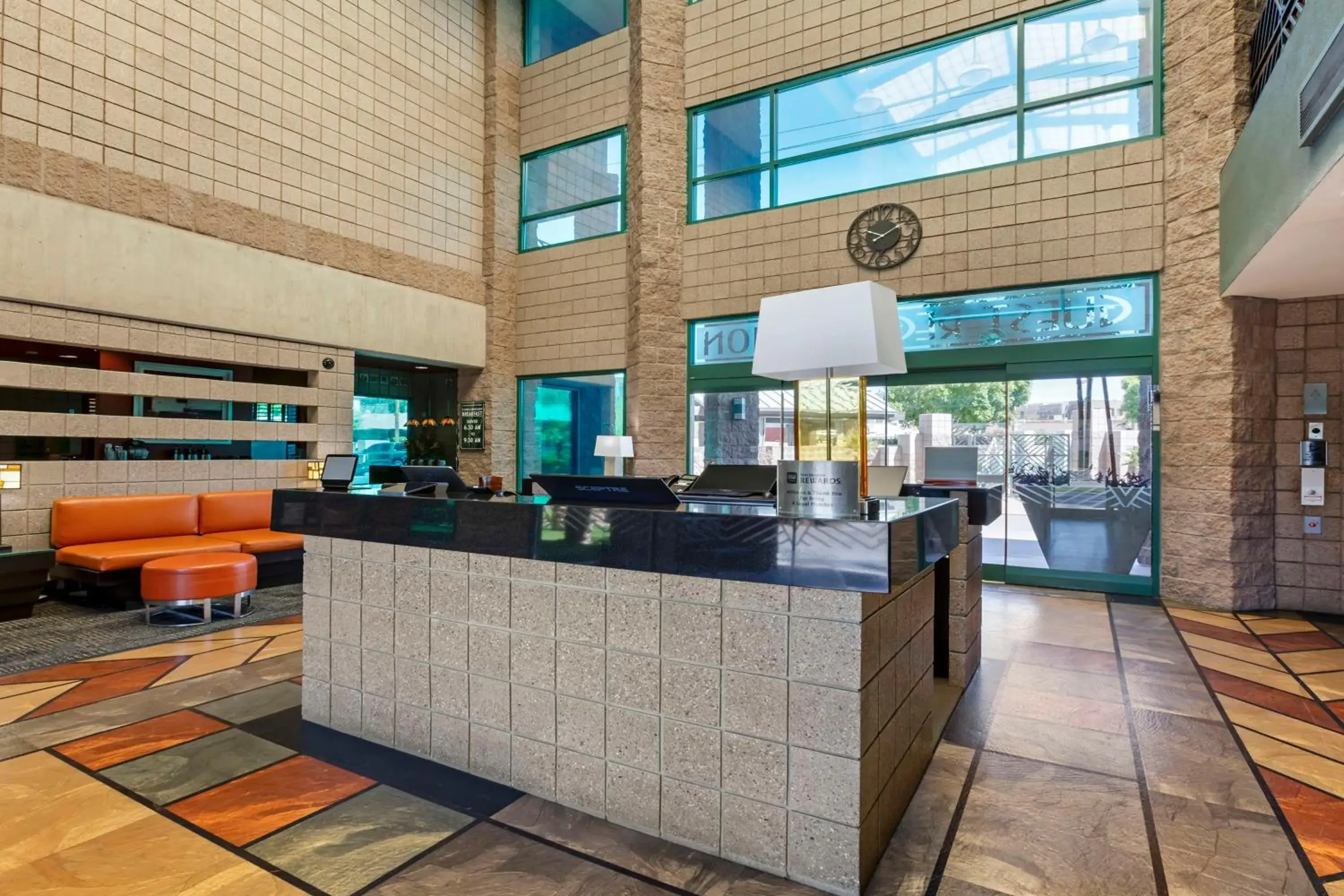 Lobby or reception in Best Western Plus Sundial Lobby or reception in Best Western Plus Sundial