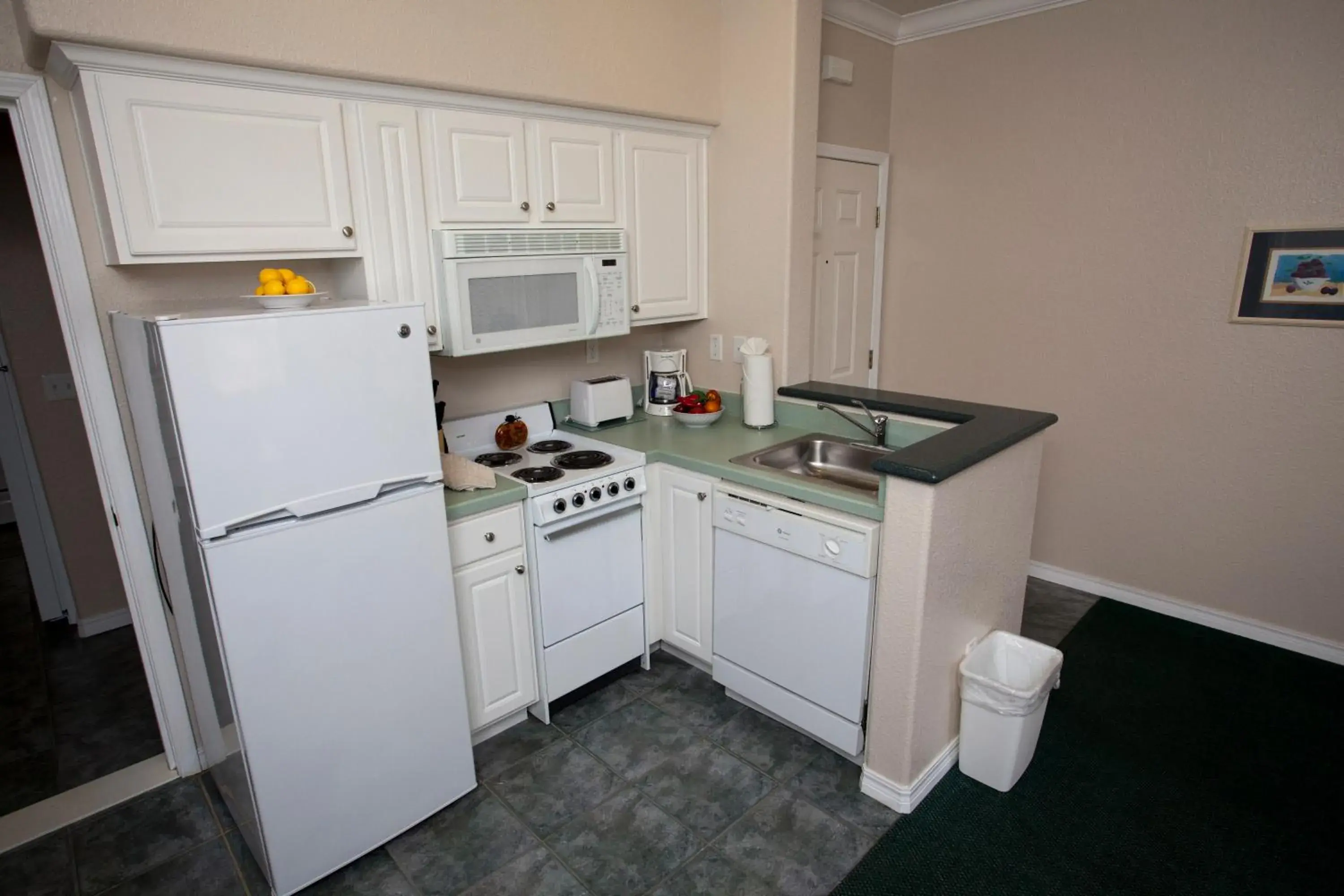 Kitchen or kitchenette, Kitchen/Kitchenette in Palace View Resort By Spinnaker