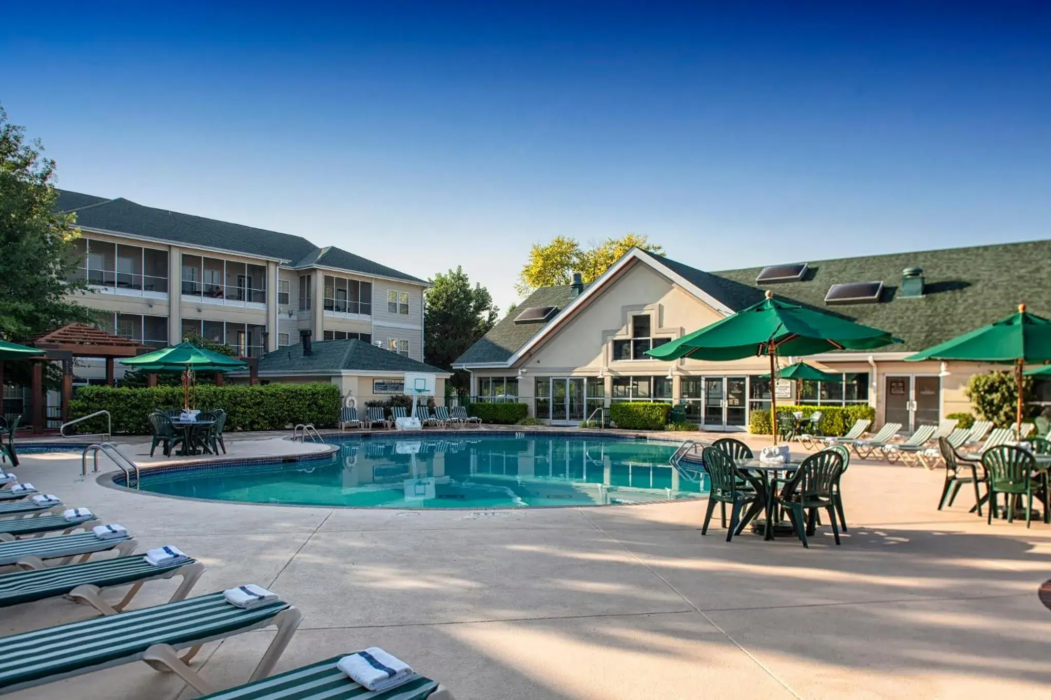 Swimming pool, Property Building in Palace View Resort By Spinnaker