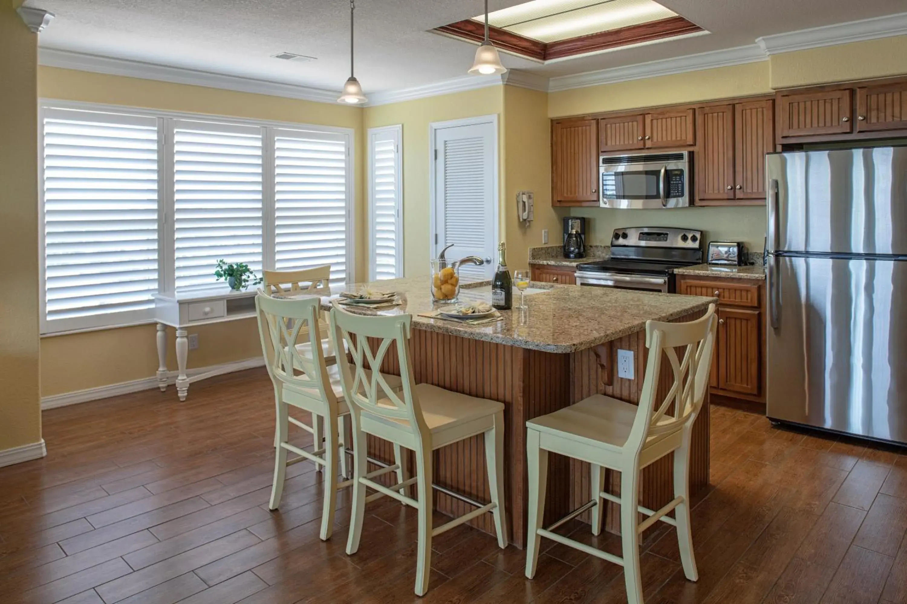 Kitchen or kitchenette, Dining Area in Palace View Resort By Spinnaker