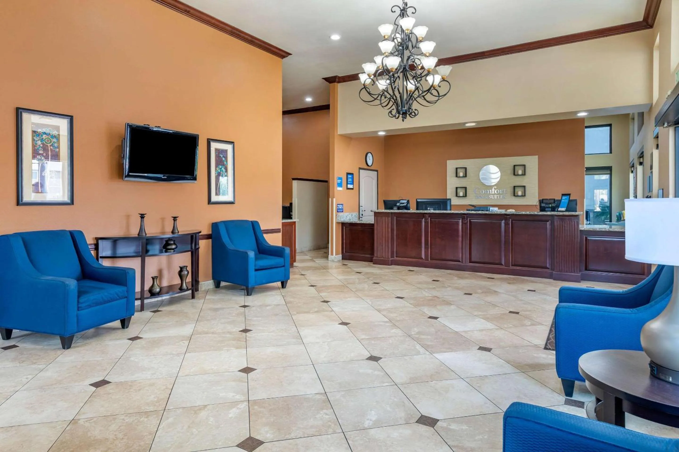 Lobby or reception in Comfort Inn & Suites Colton