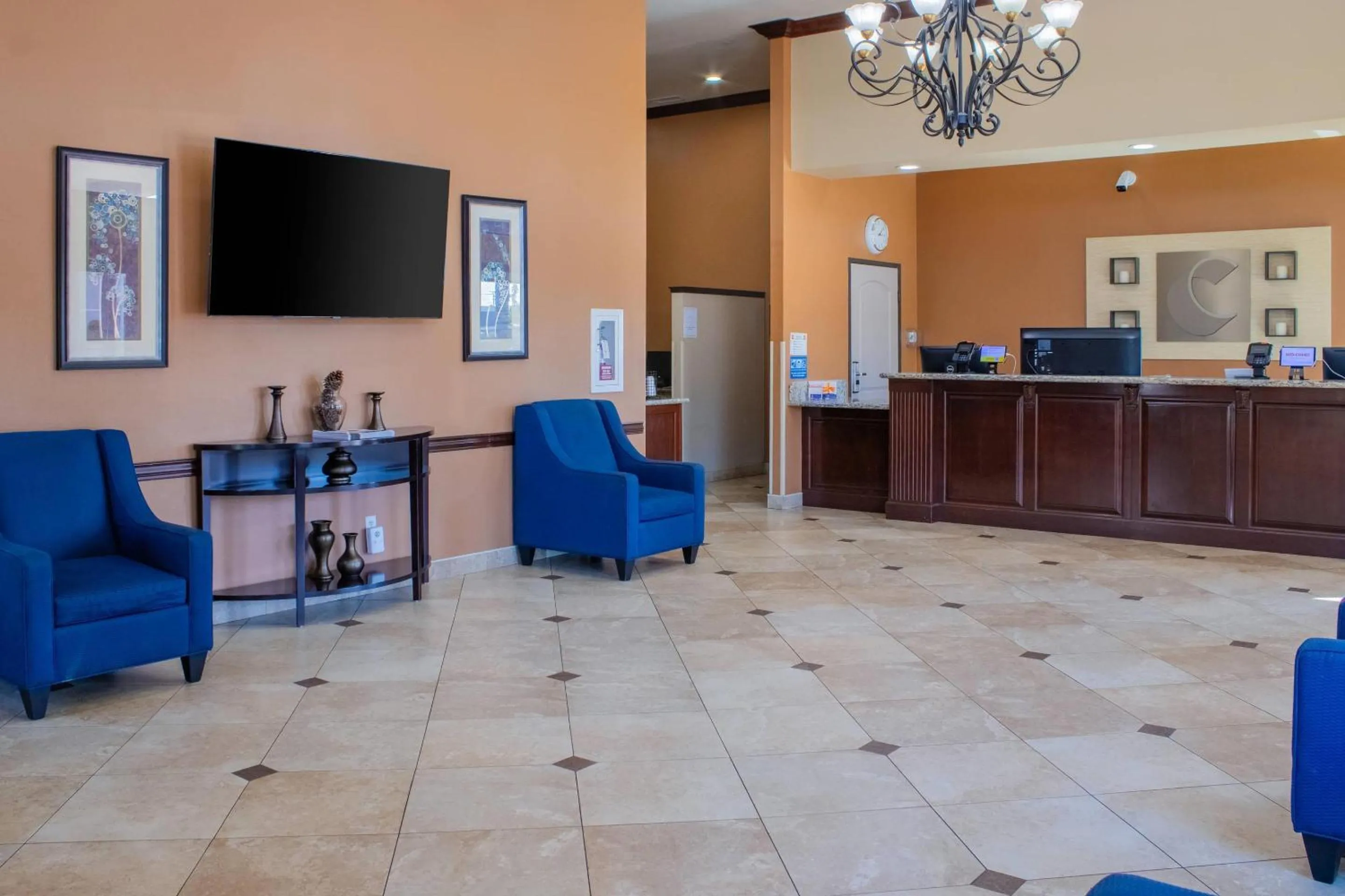 Lobby or reception in Comfort Inn & Suites Colton