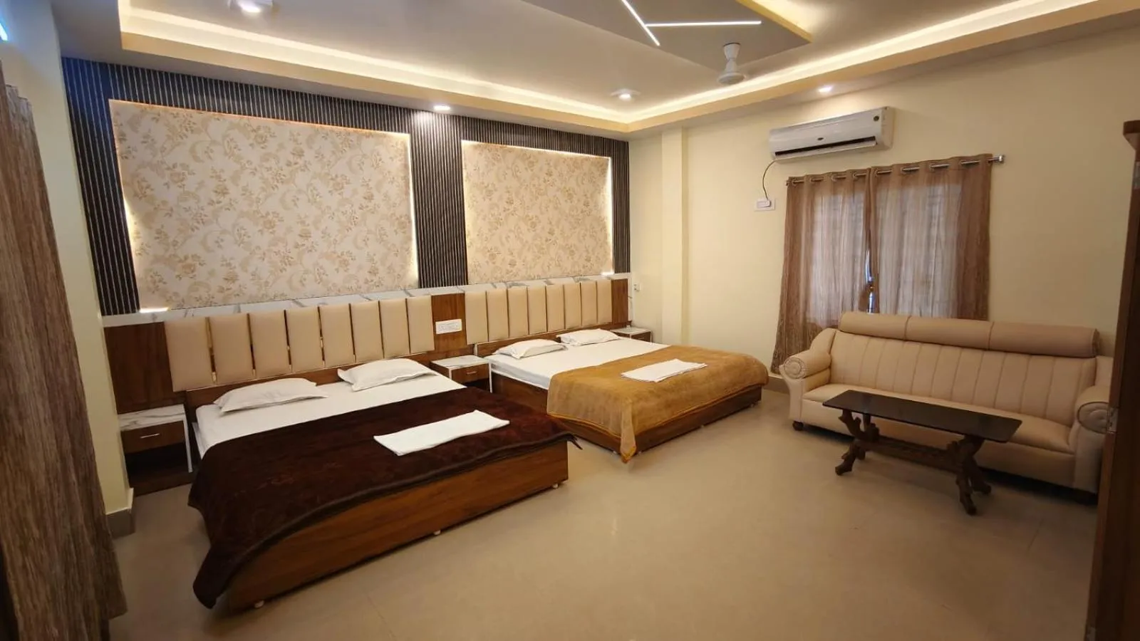 Bedroom, Bed in Sunview Resort
