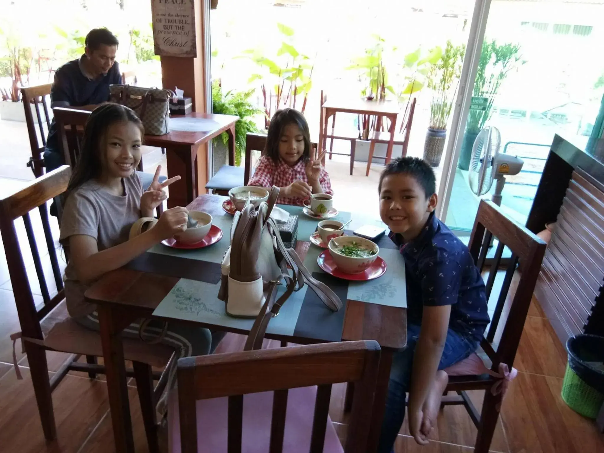 Restaurant/places to eat in Baan Sooksiri Bangsaray Restaurant/places to eat in Baan Sooksiri Bangsaray