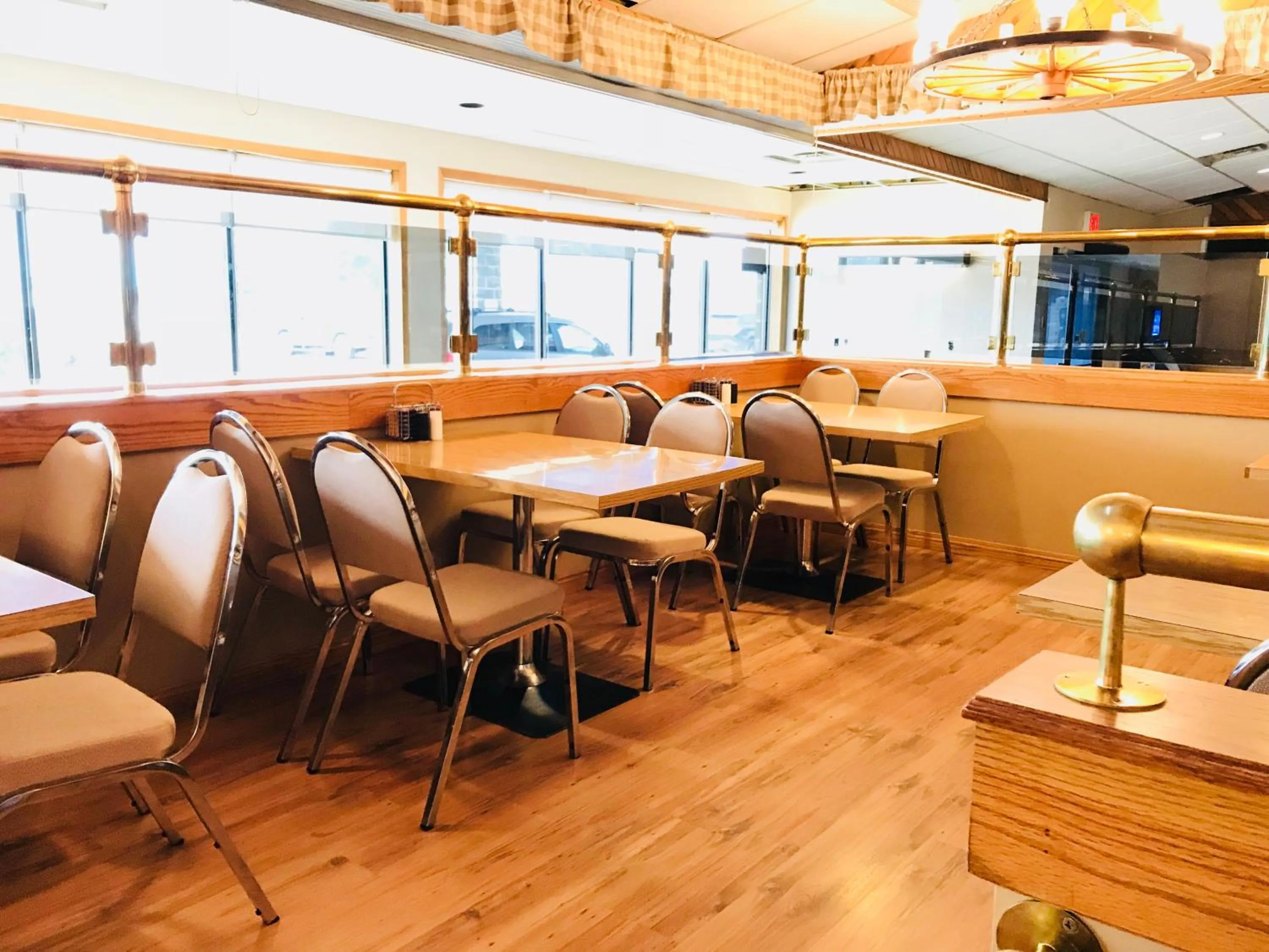 Restaurant/places to eat in Northern Star Hotel & Convention Center