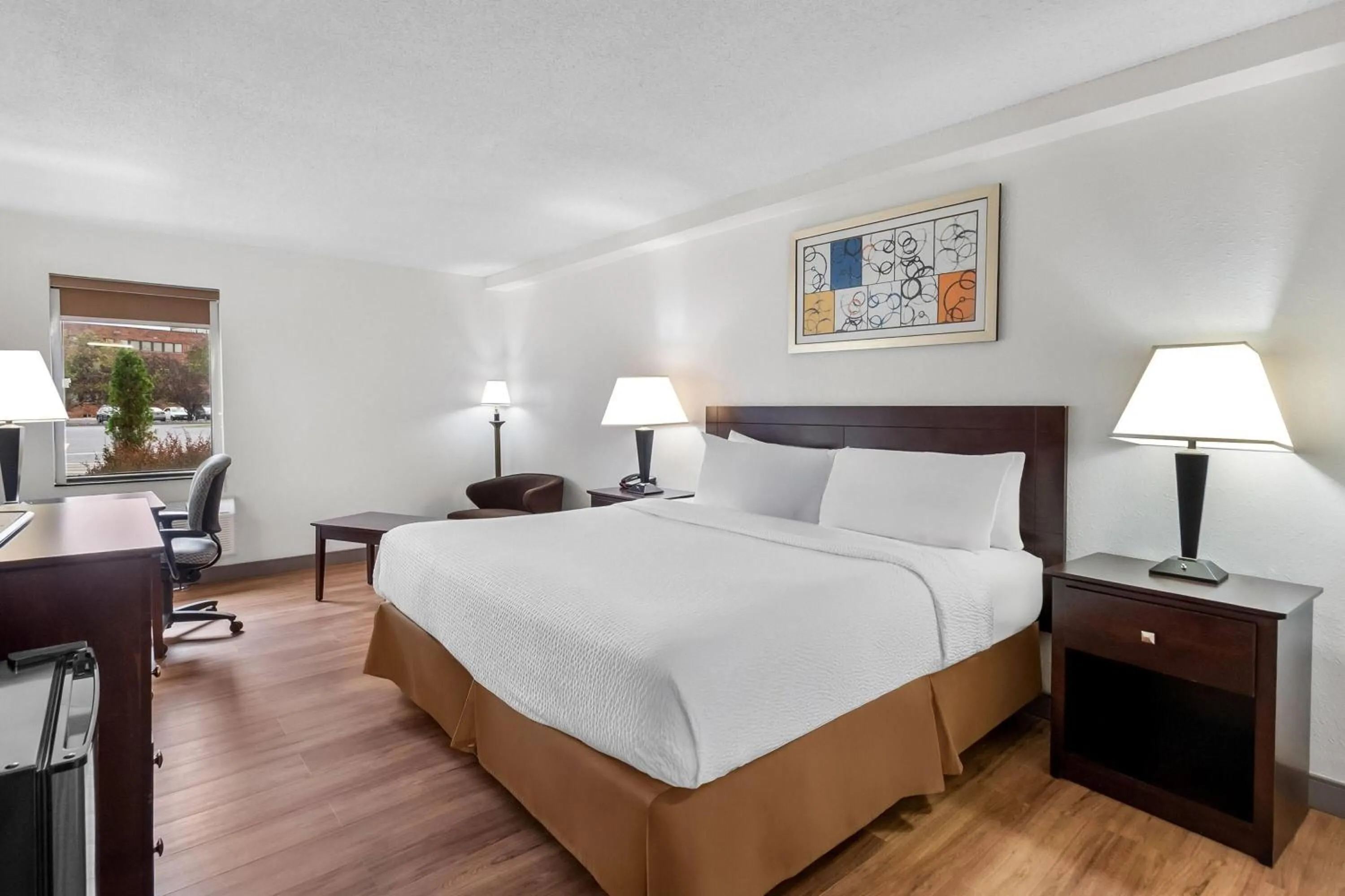 Bed in Travelodge by Wyndham Winchester