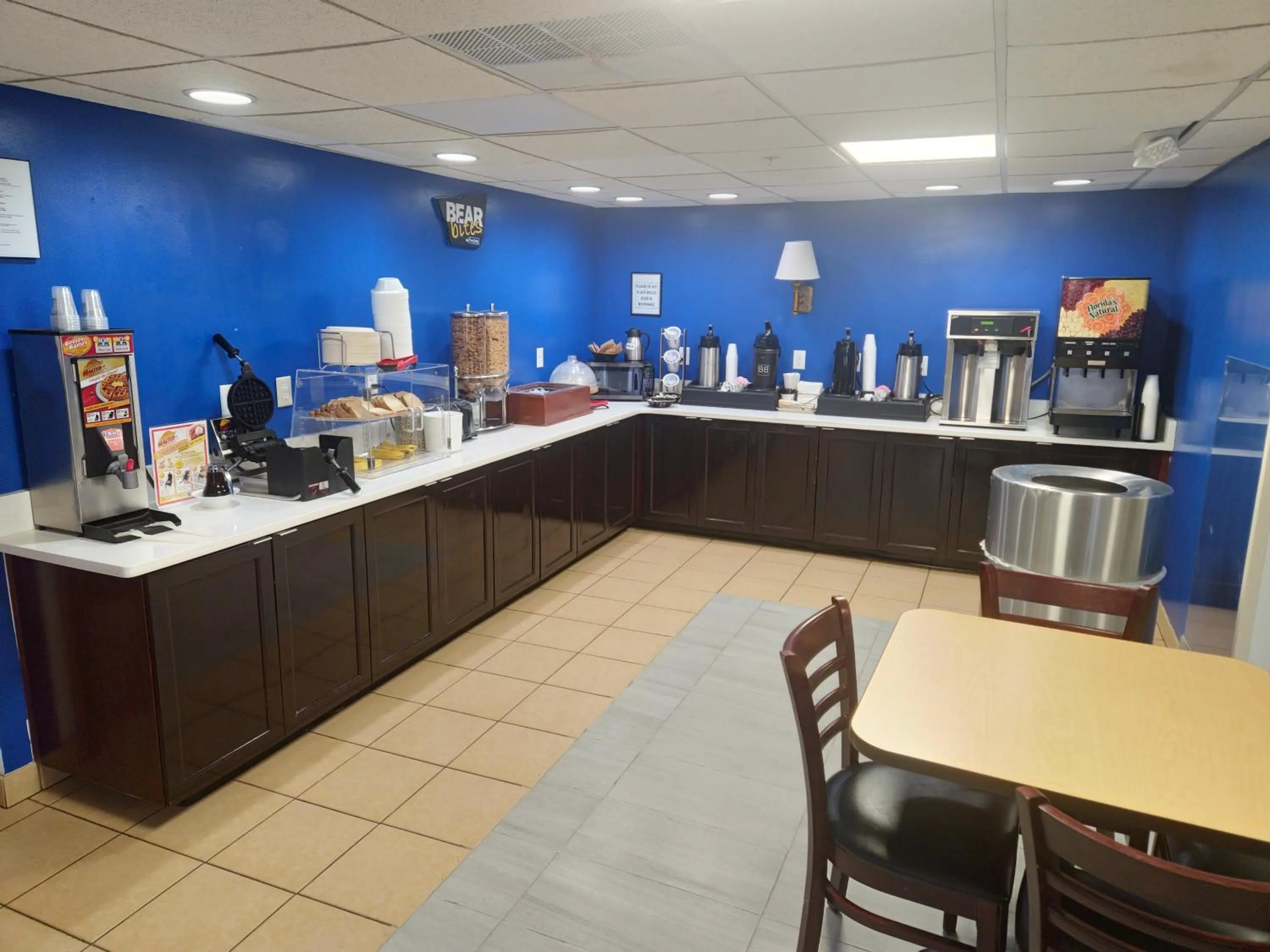 Breakfast in Travelodge by Wyndham Winchester