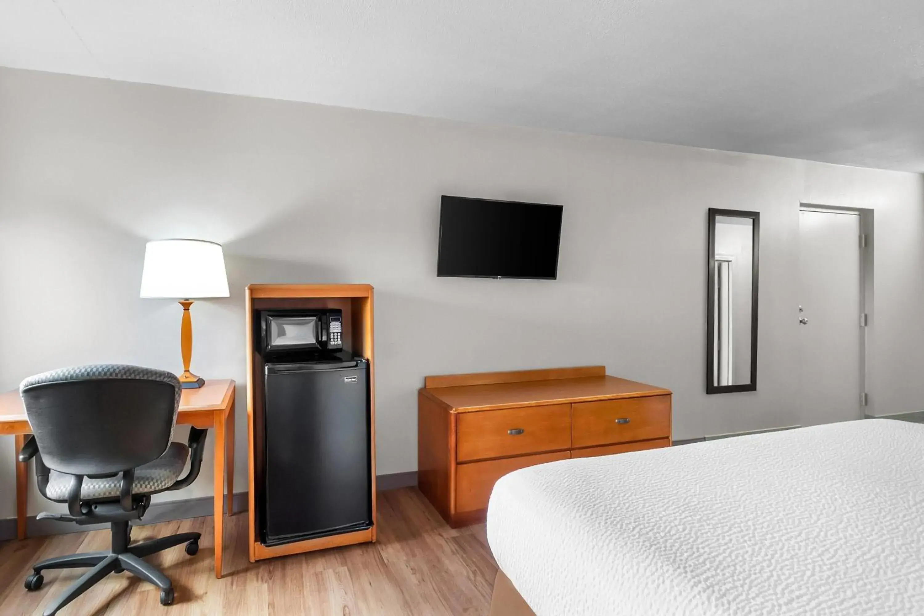 Bed in Travelodge by Wyndham Winchester Bed in Travelodge by Wyndham Winchester