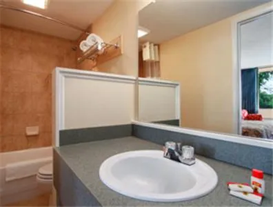 Bathroom in Super 8 by Wyndham Dover
