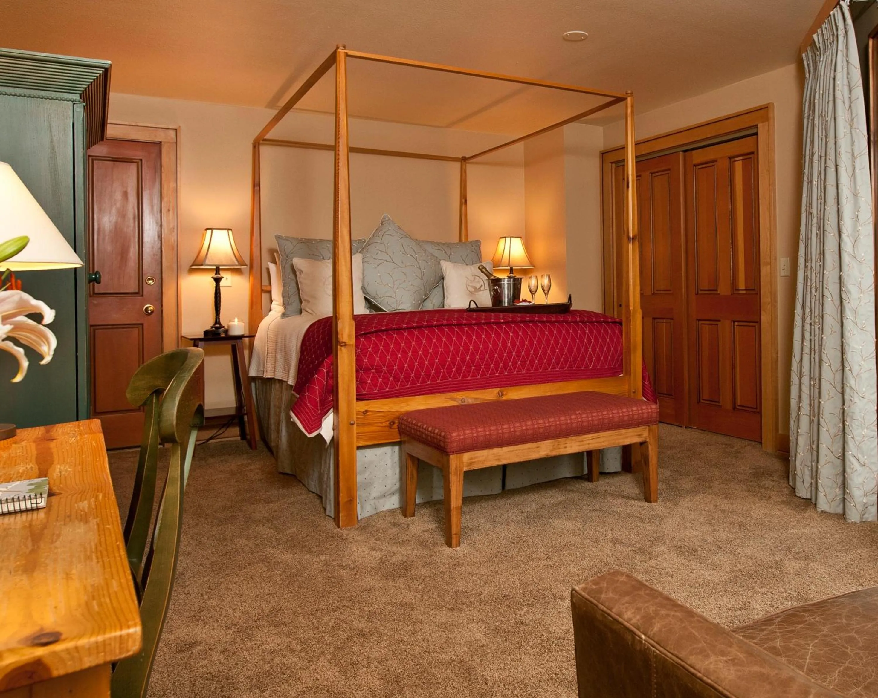 Bedroom, Bed in Inn on The Creek