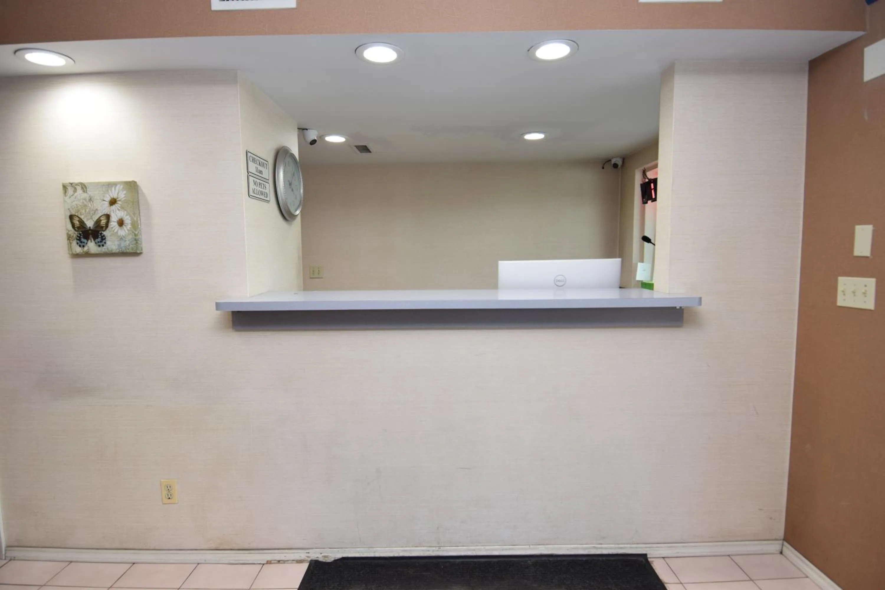 Lobby or reception in University Manor Inn