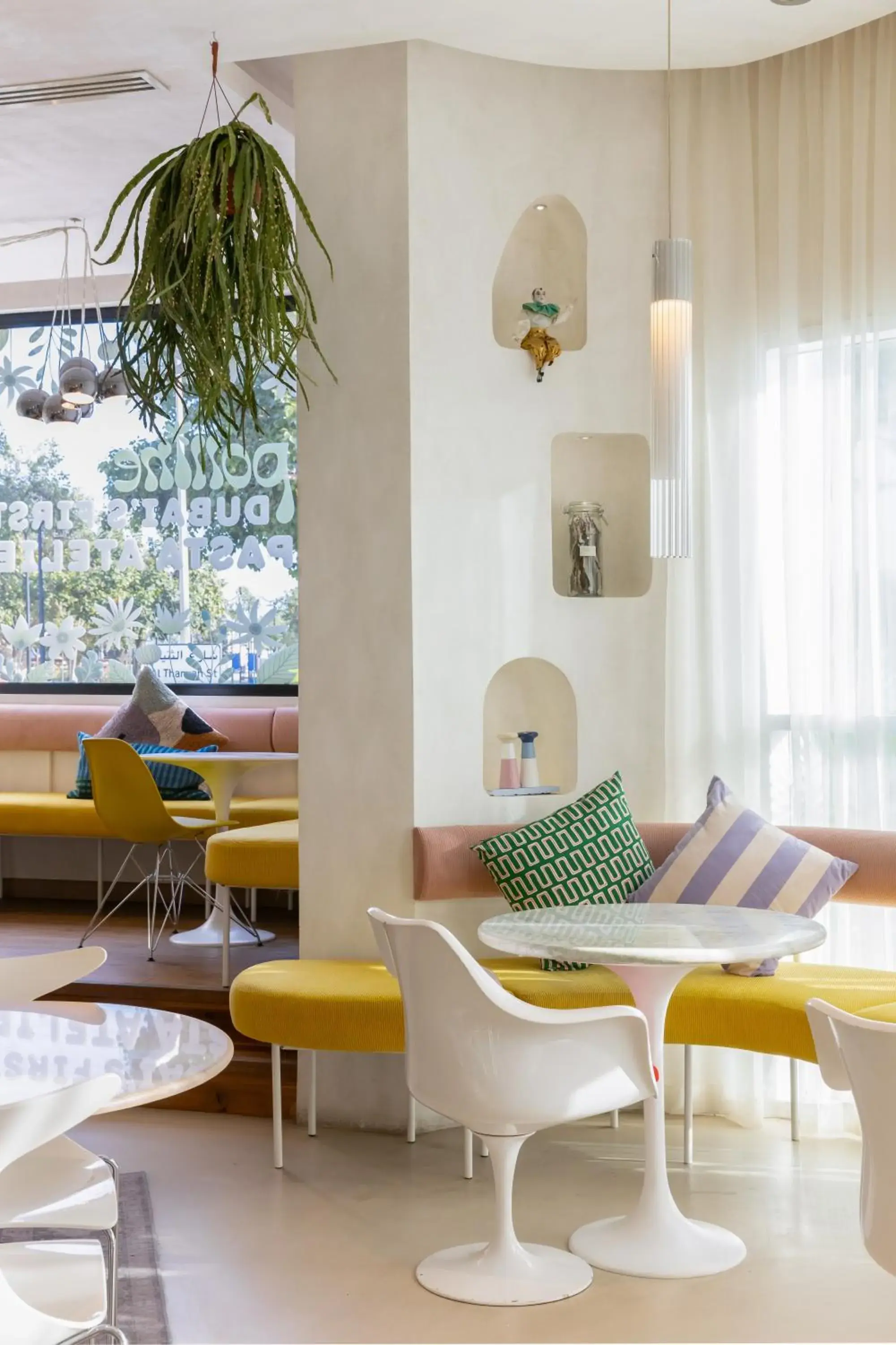 Restaurant/places to eat in Beach Walk Boutique Jumeirah Restaurant/places to eat in Beach Walk Boutique Jumeirah