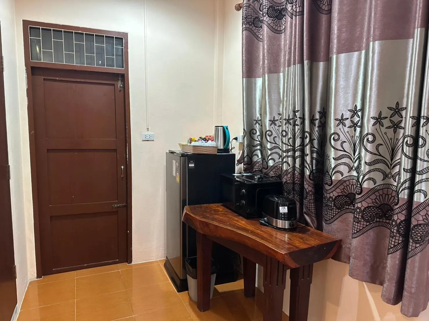 toaster in Kata Leaf Resort Phuket -