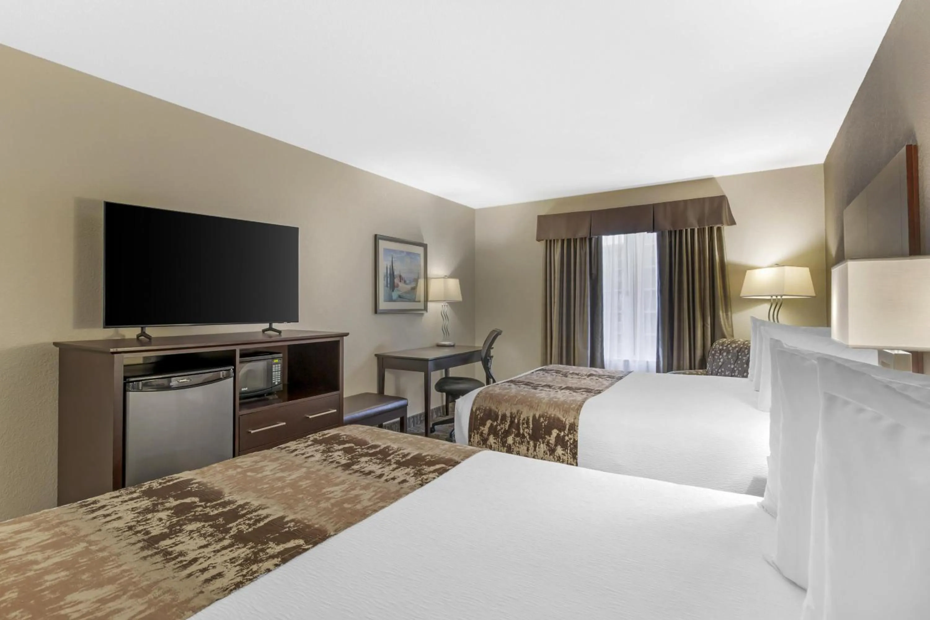 Bedroom, Bed in Best Western Plus Pembina Inn & Suites