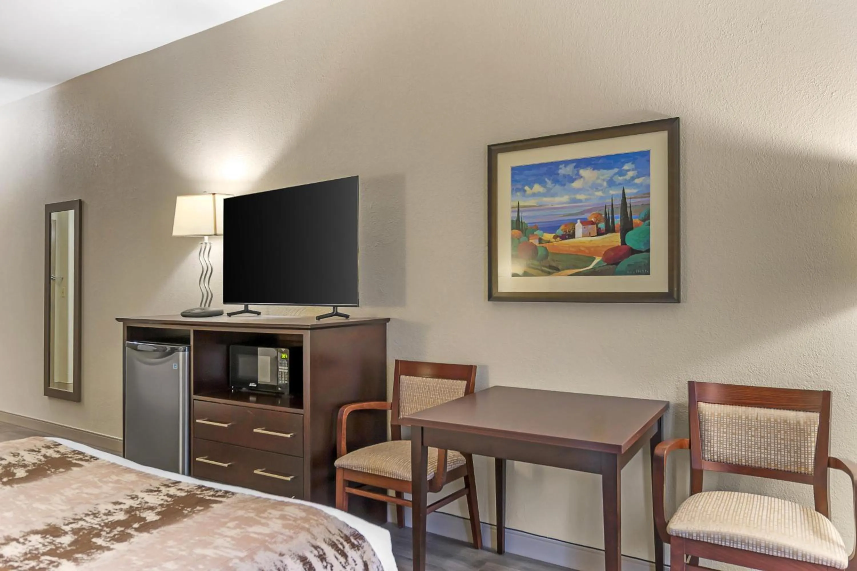 Bedroom, Bed in Best Western Plus Pembina Inn & Suites