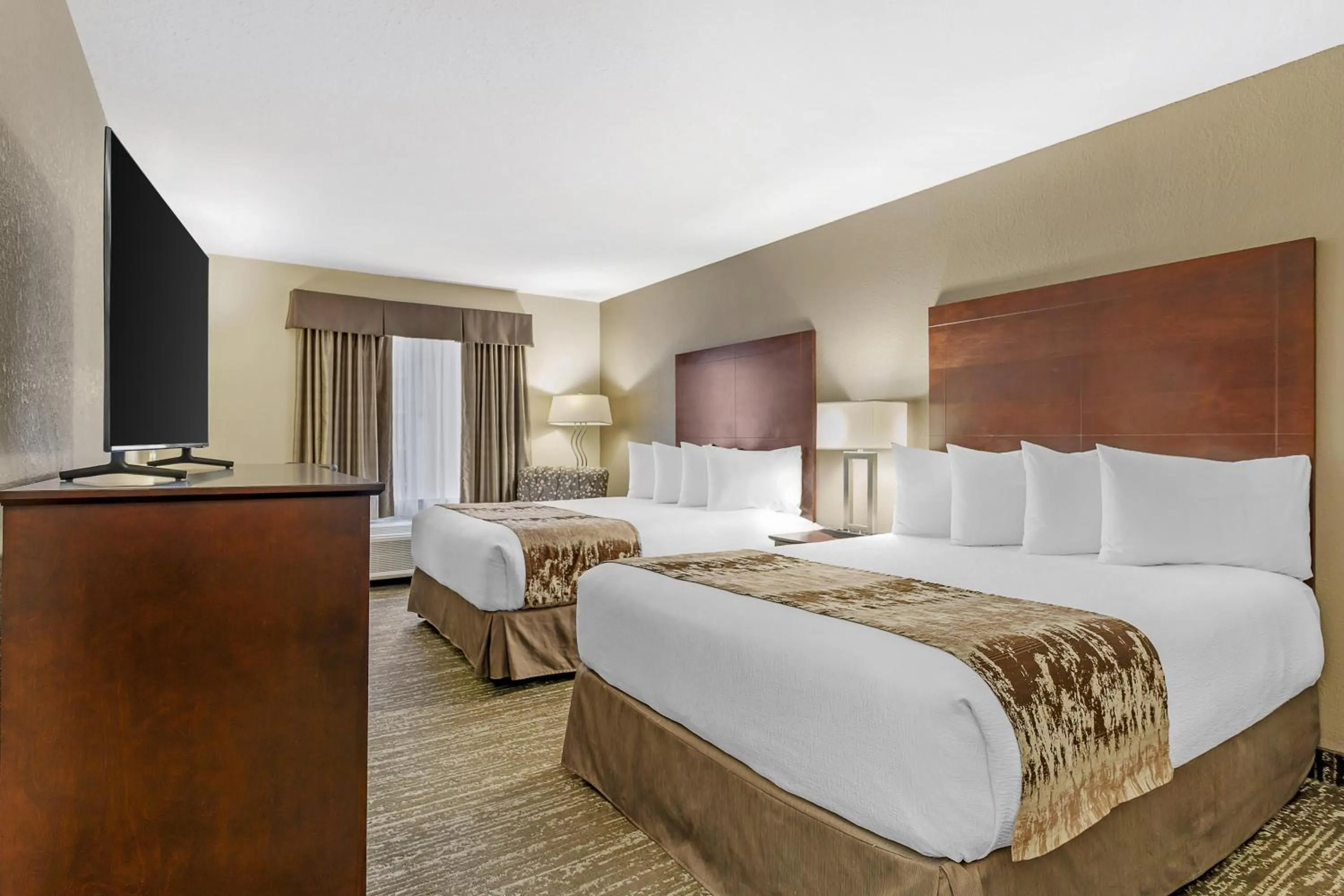 Bedroom, Bed in Best Western Plus Pembina Inn & Suites