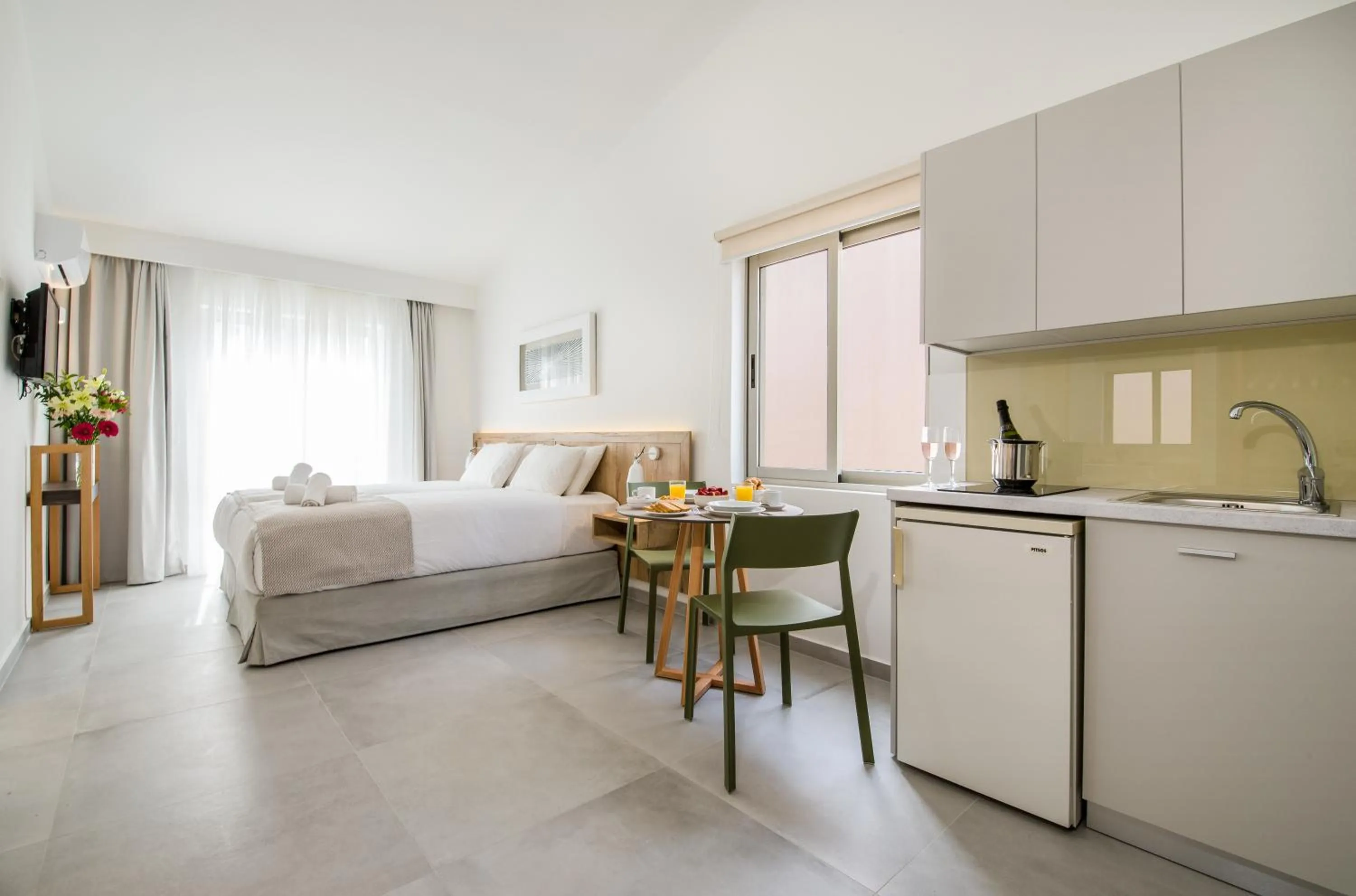 Photo of the whole room, Bed in Lotus Hotel Apartments