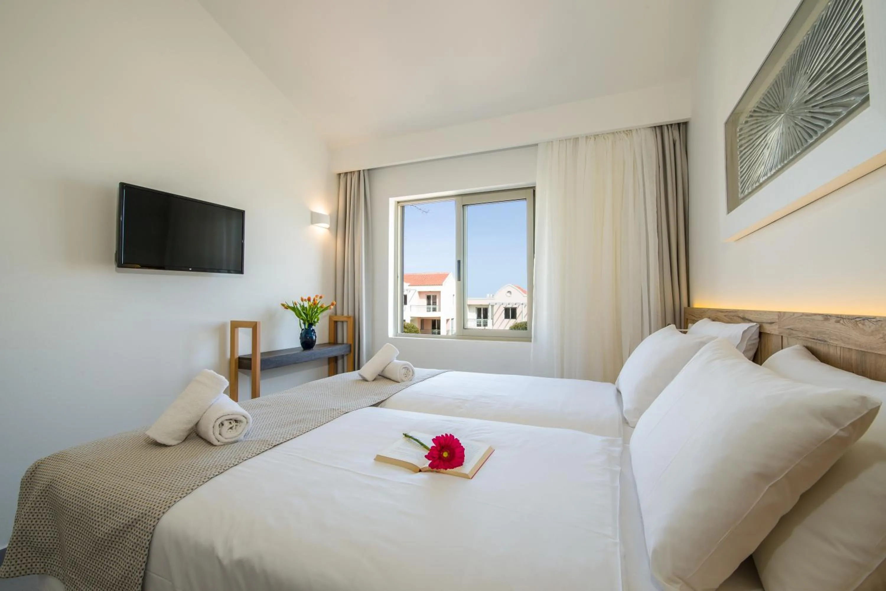 Bedroom, Bed in Lotus Hotel Apartments