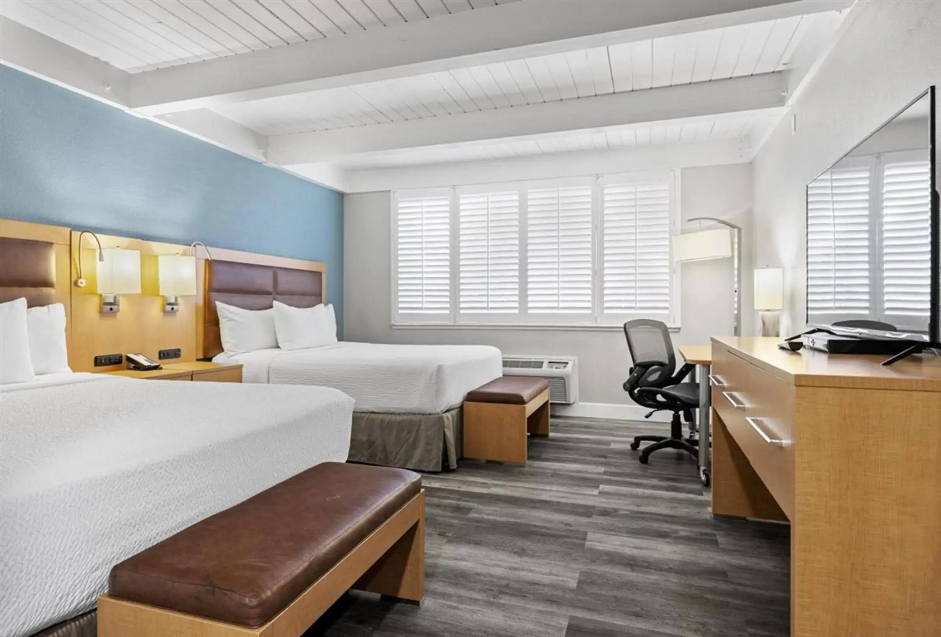 Photo of the whole room, Bed in Prodigy Hotel, a Days Inn by Wyndham Photo of the whole room, Bed in Prodigy Hotel, a Days Inn by Wyndham