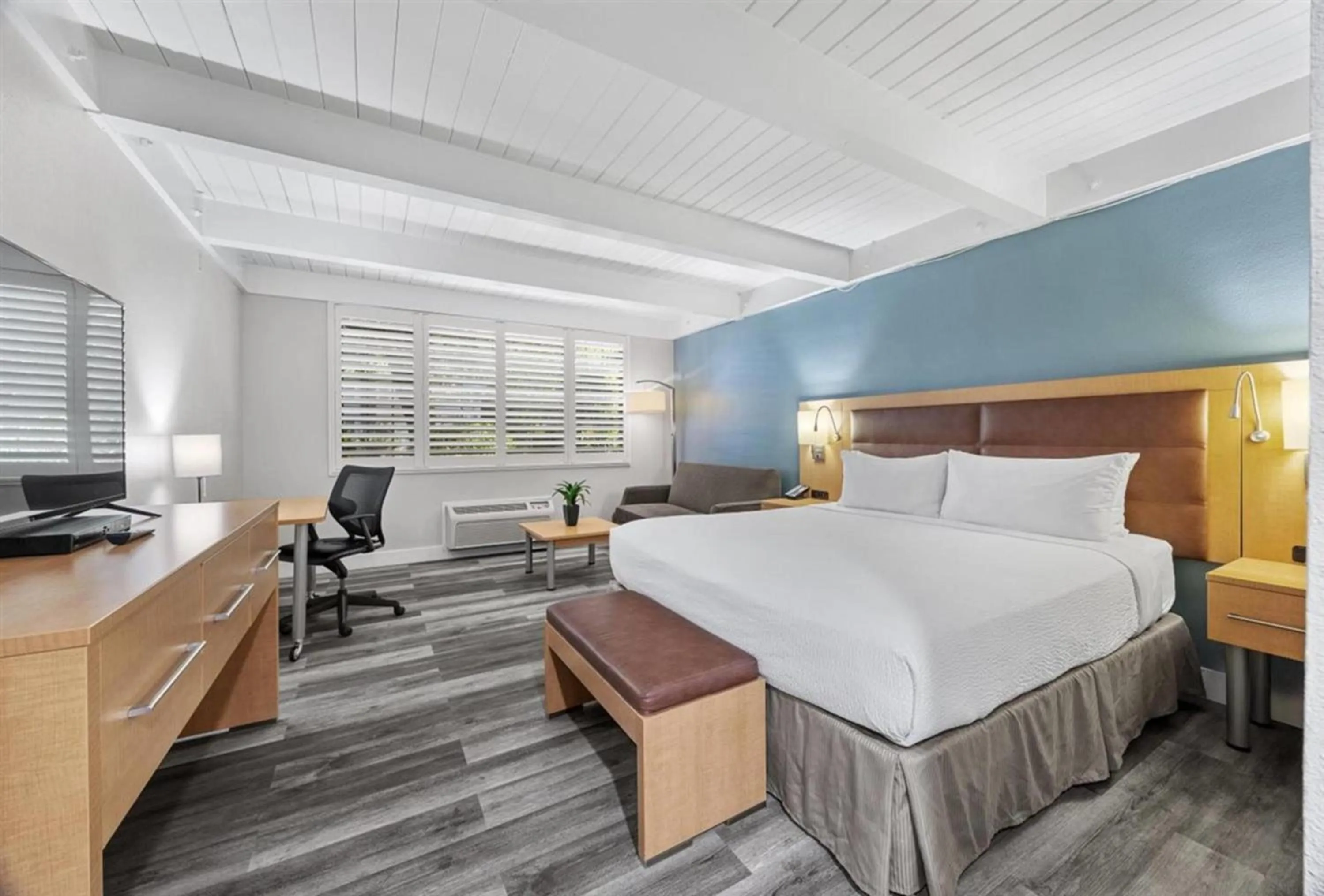 Photo of the whole room, Bed in Prodigy Hotel, a Days Inn by Wyndham