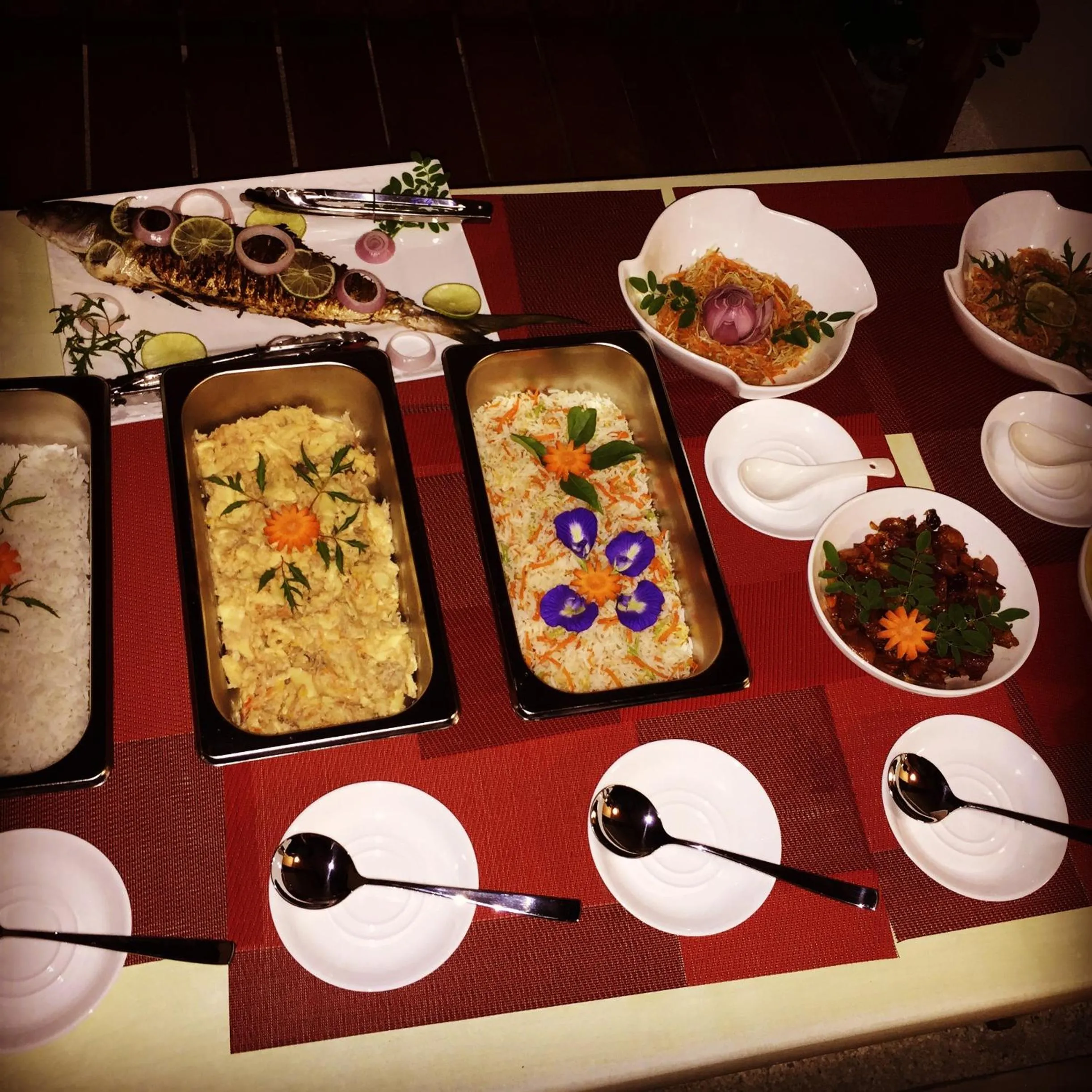 Restaurant/places to eat in Noomuraka Inn
