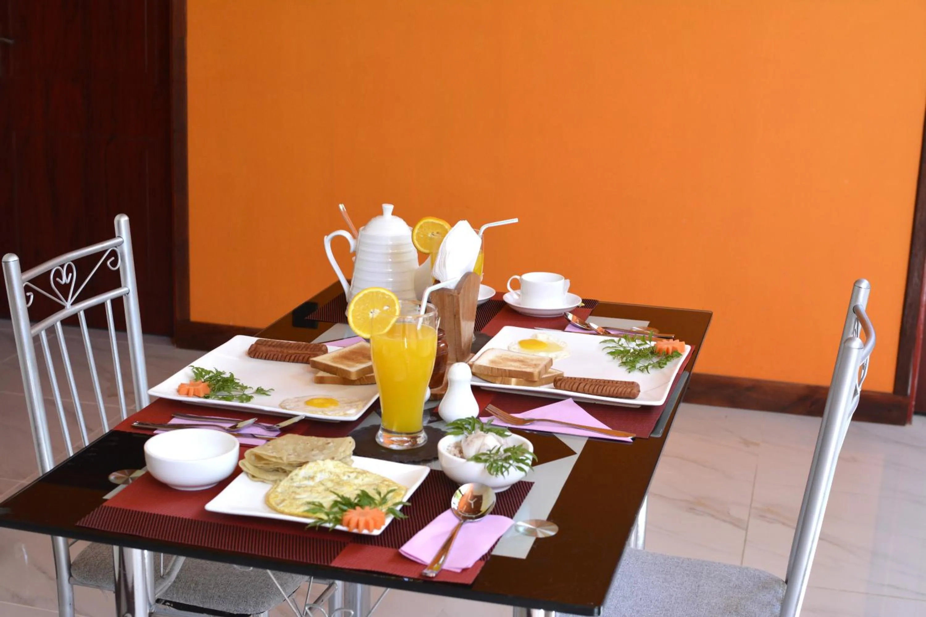 Restaurant/places to eat in Noomuraka Inn