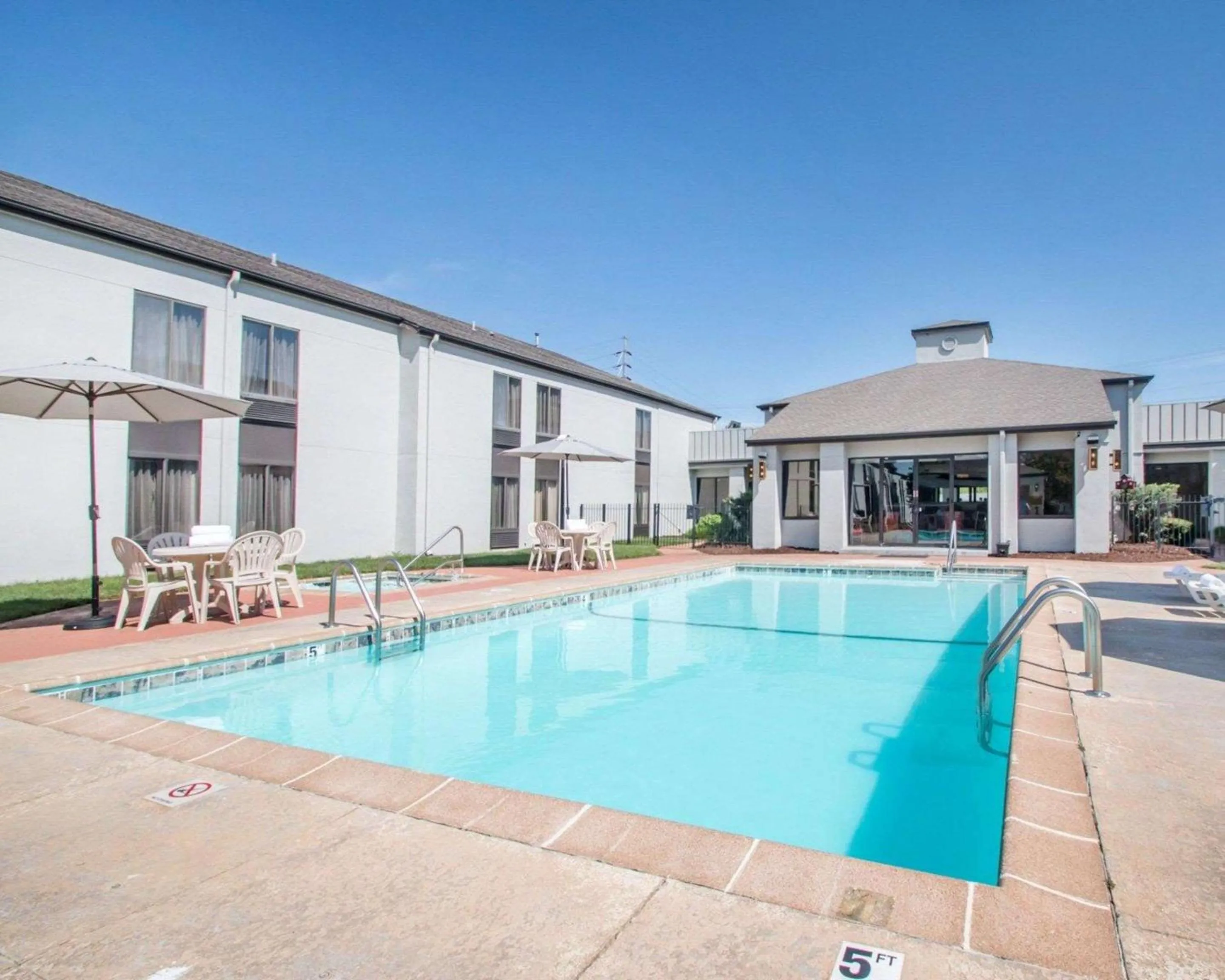 On site in Greenstay Inn & Suites Court View