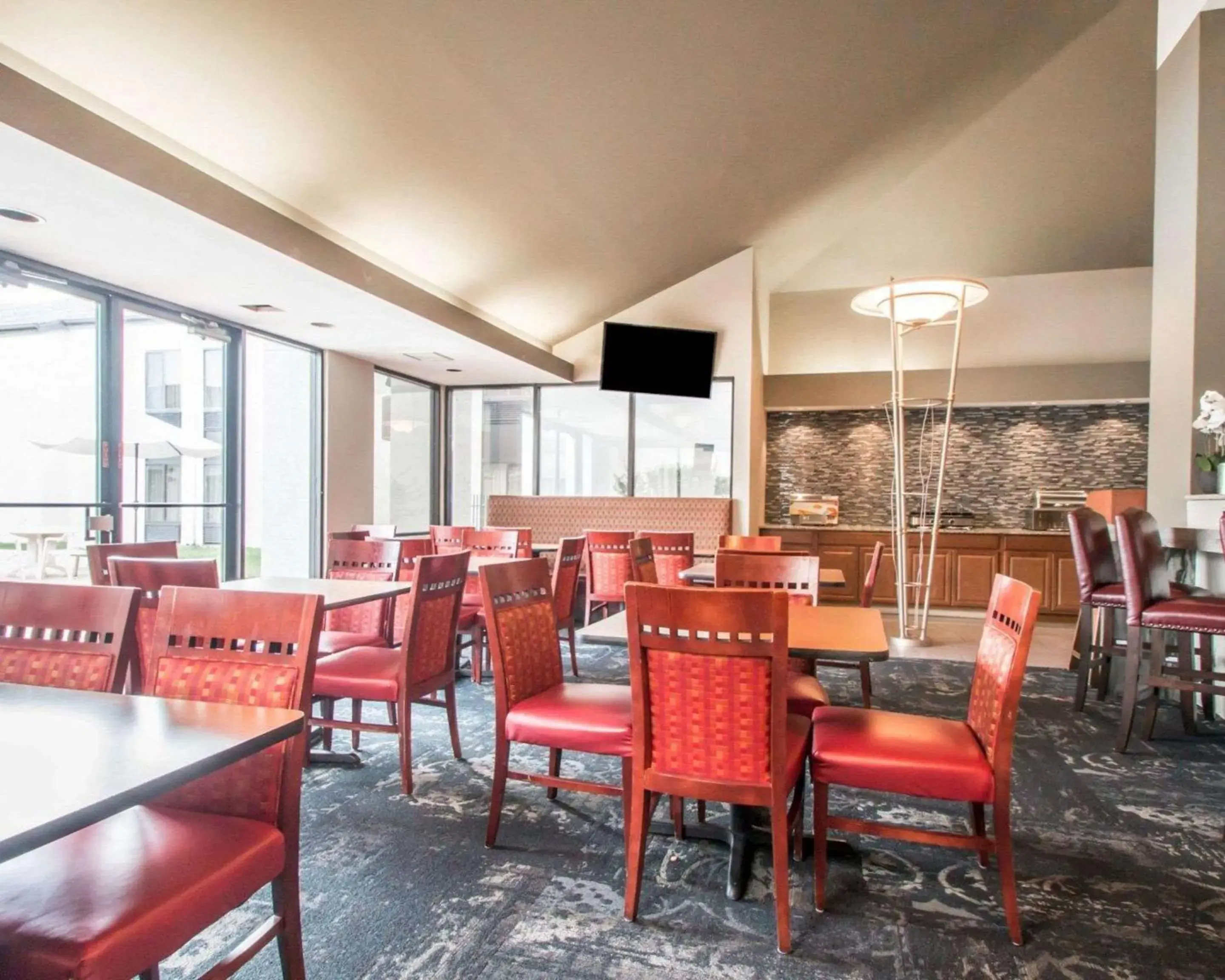 Restaurant/places to eat in Greenstay Inn & Suites Court View Restaurant/places to eat in Greenstay Inn & Suites Court View