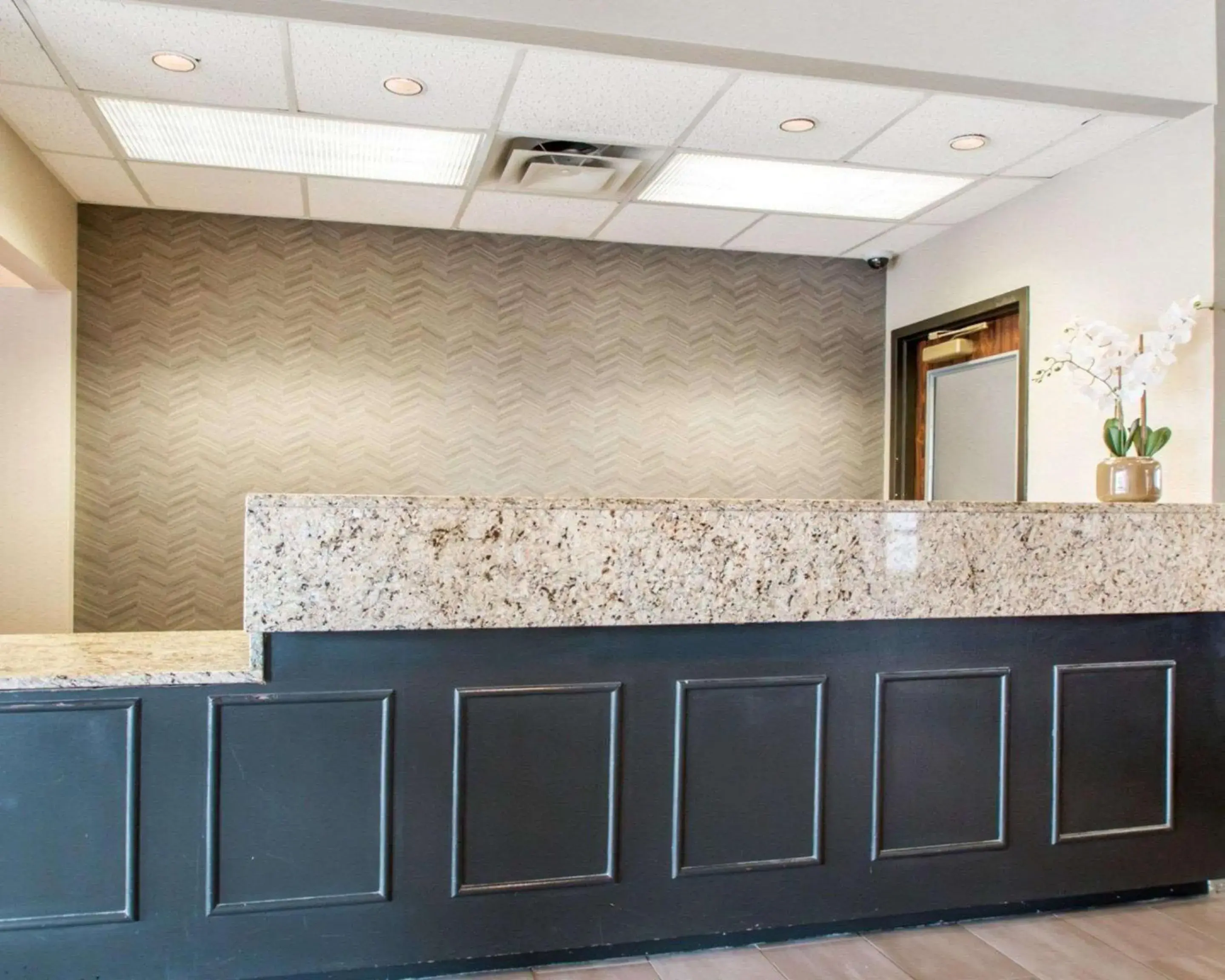 Lobby or reception in Greenstay Inn & Suites Court View Lobby or reception in Greenstay Inn & Suites Court View