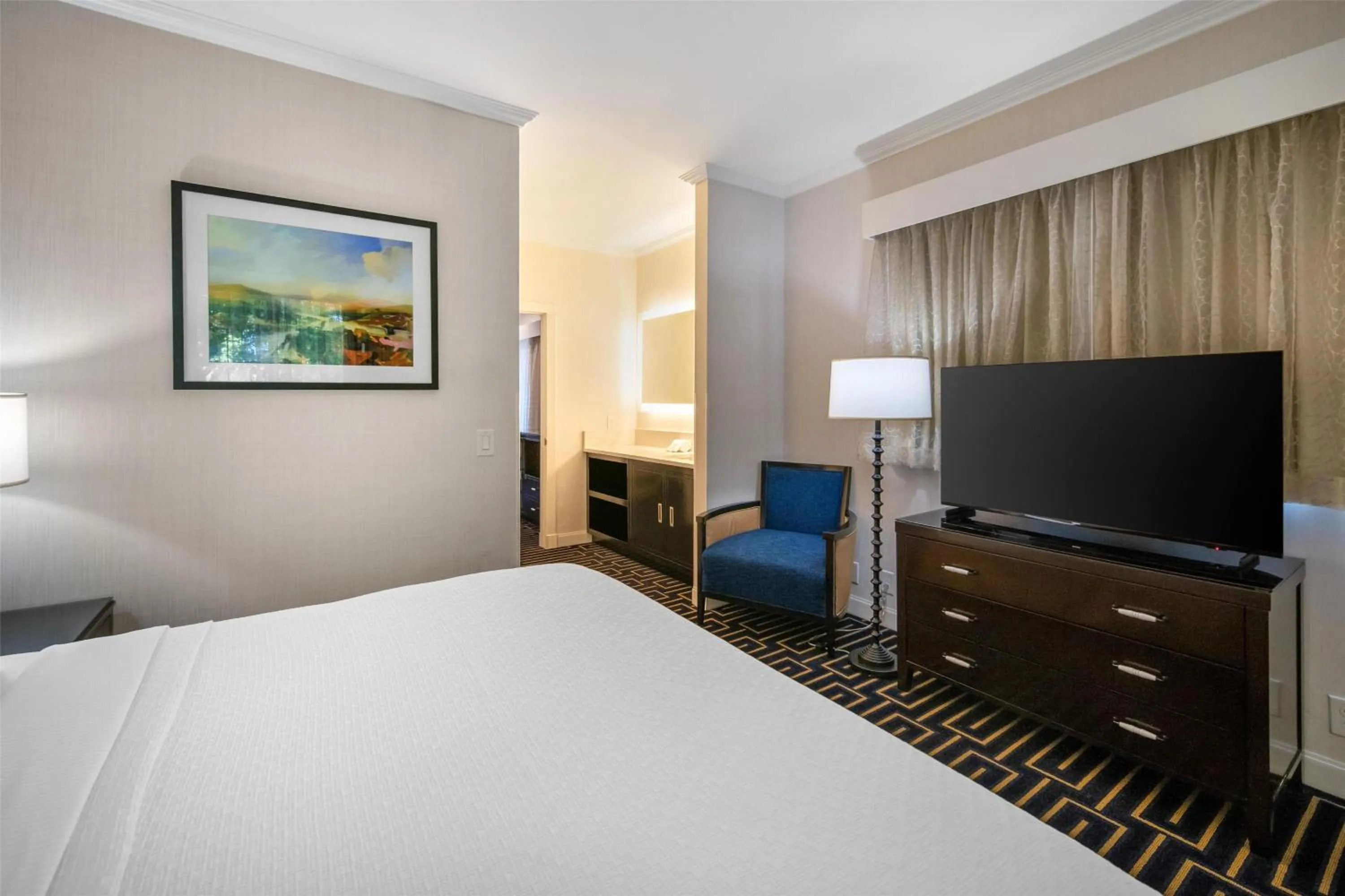 Bedroom, Bed in Best Western Plus Palm Court Hotel