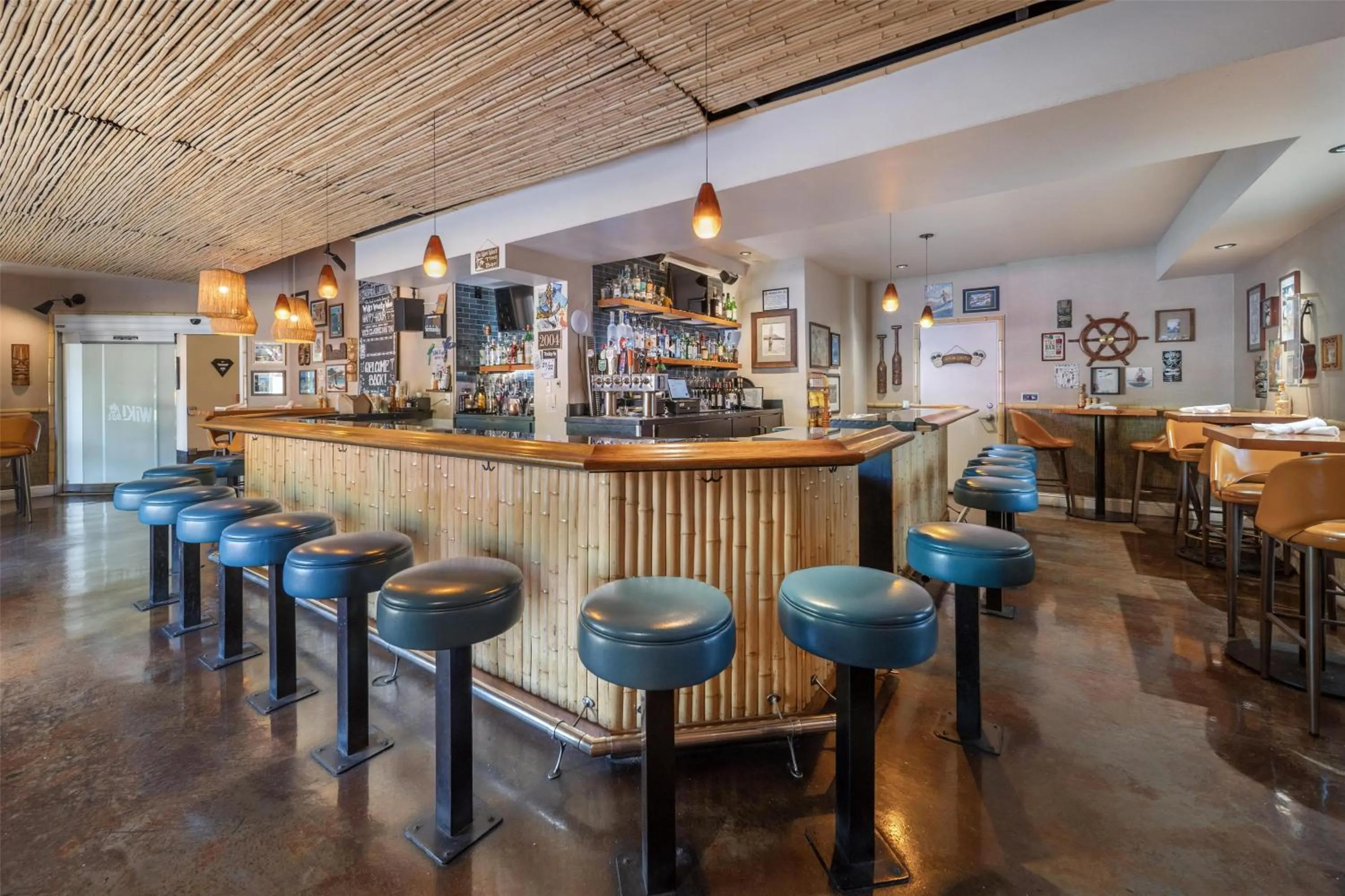 Lounge or bar in Best Western Plus Palm Court Hotel