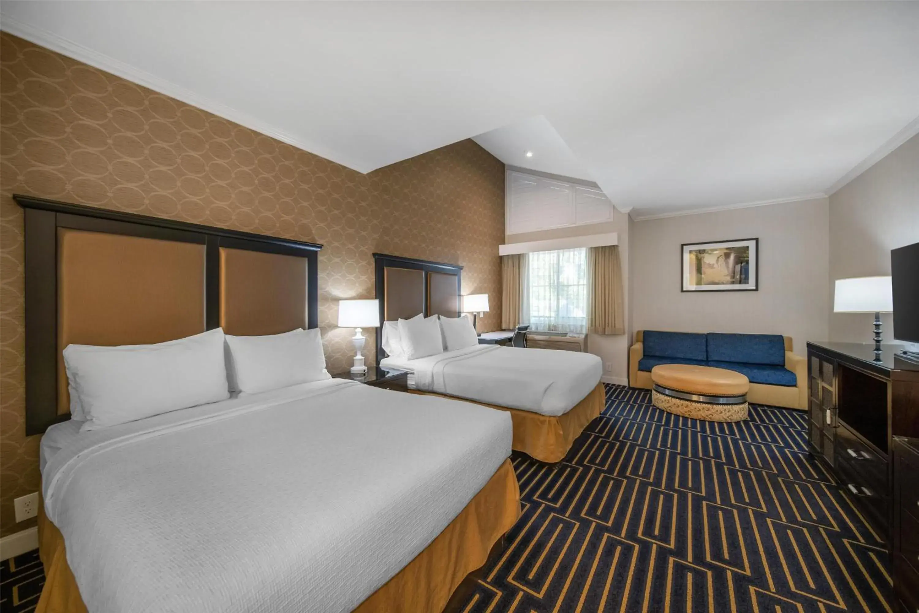 Bedroom, Bed in Best Western Plus Palm Court Hotel Bedroom, Bed in Best Western Plus Palm Court Hotel