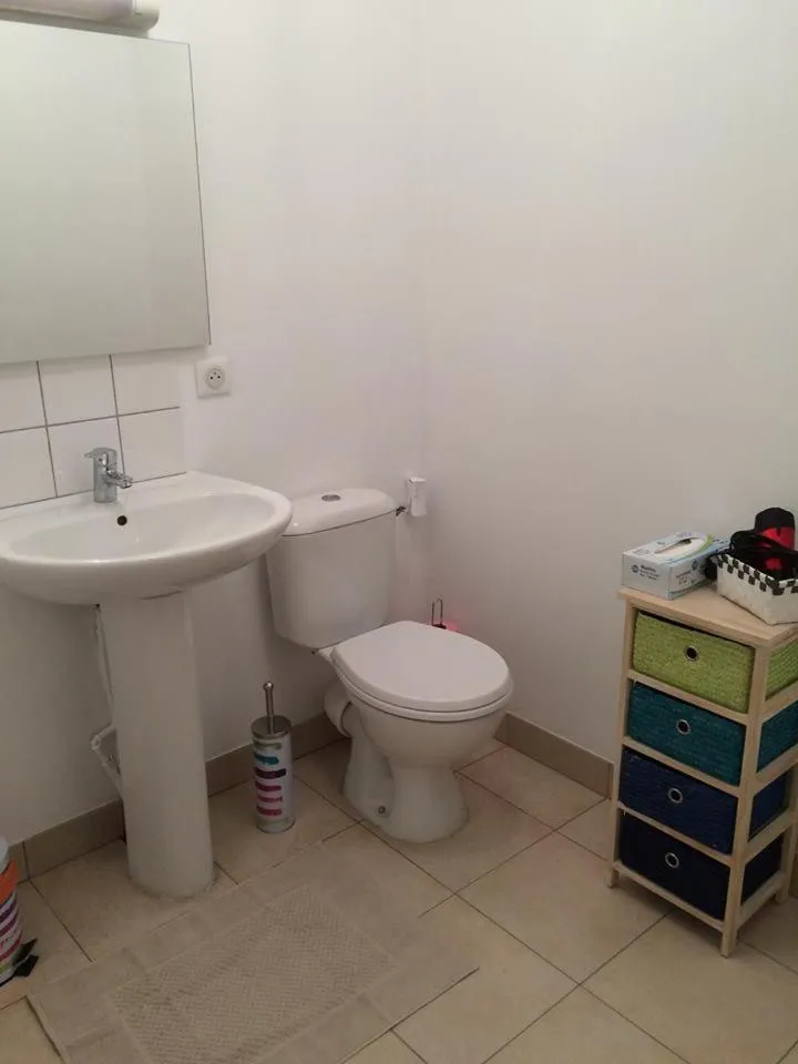 Toilet in chambres de la Nonette