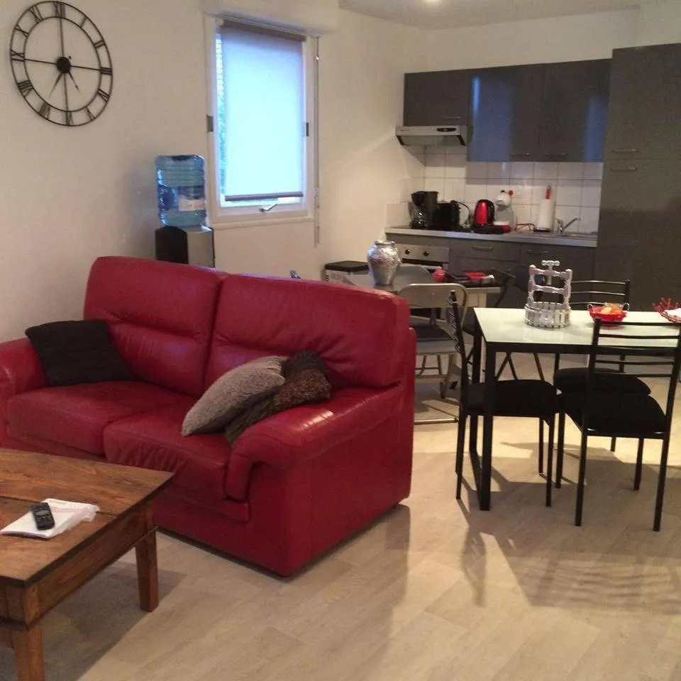 Kitchen or kitchenette in chambres de la Nonette
