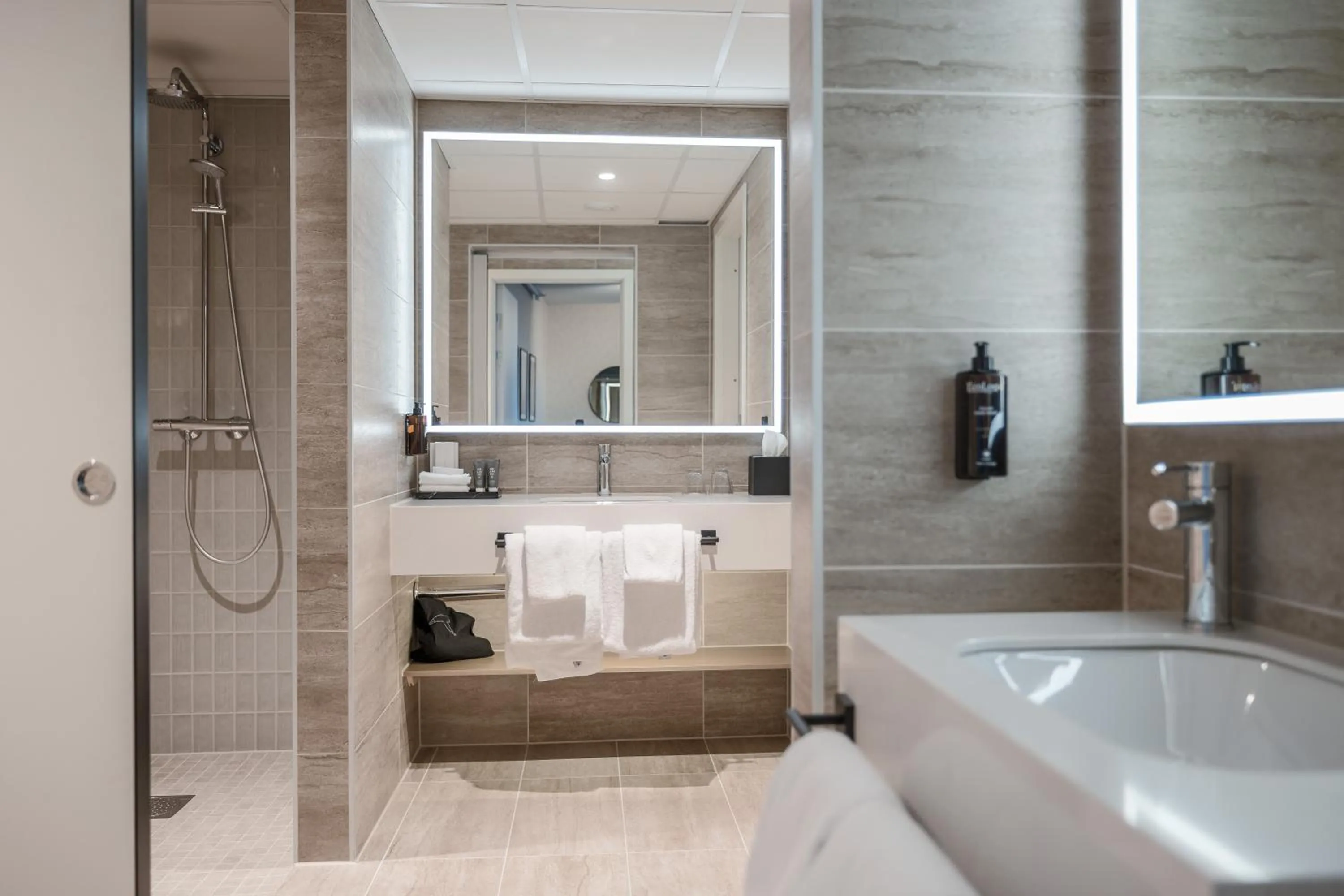 Bathroom in Quality Hotel Prinsen