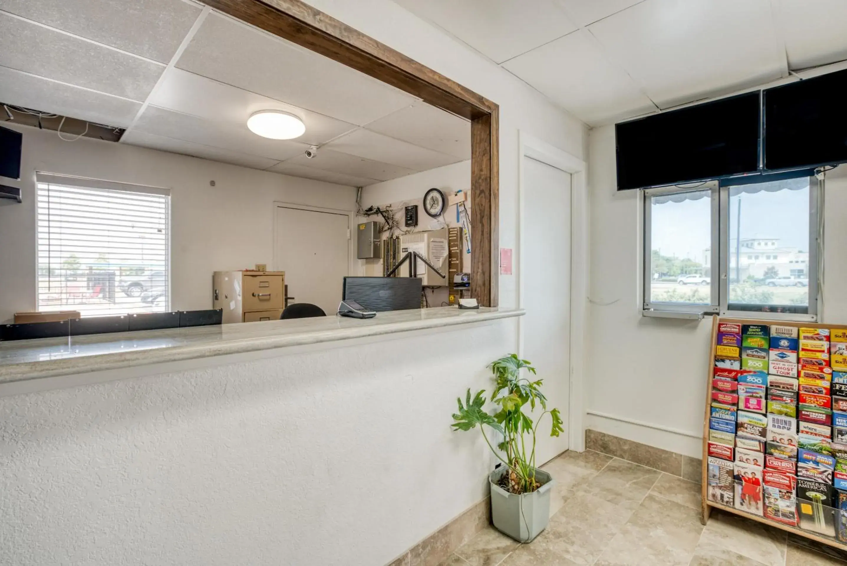 Lobby or reception in OYO Hotel San Antonio Lackland Air Force Base West Lobby or reception in OYO Hotel San Antonio Lackland Air Force Base West