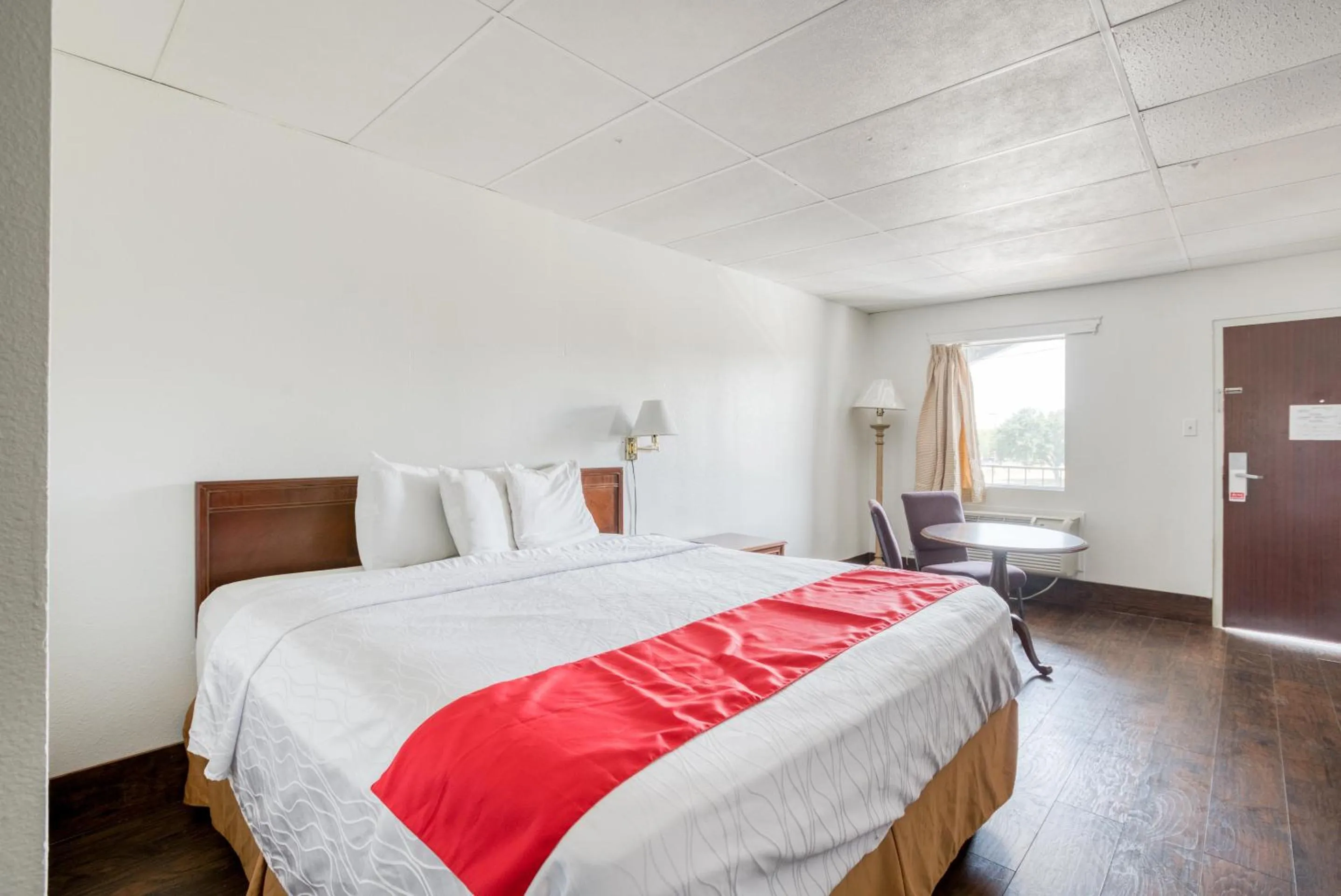 Bedroom, Bed in OYO Hotel San Antonio Lackland Air Force Base West