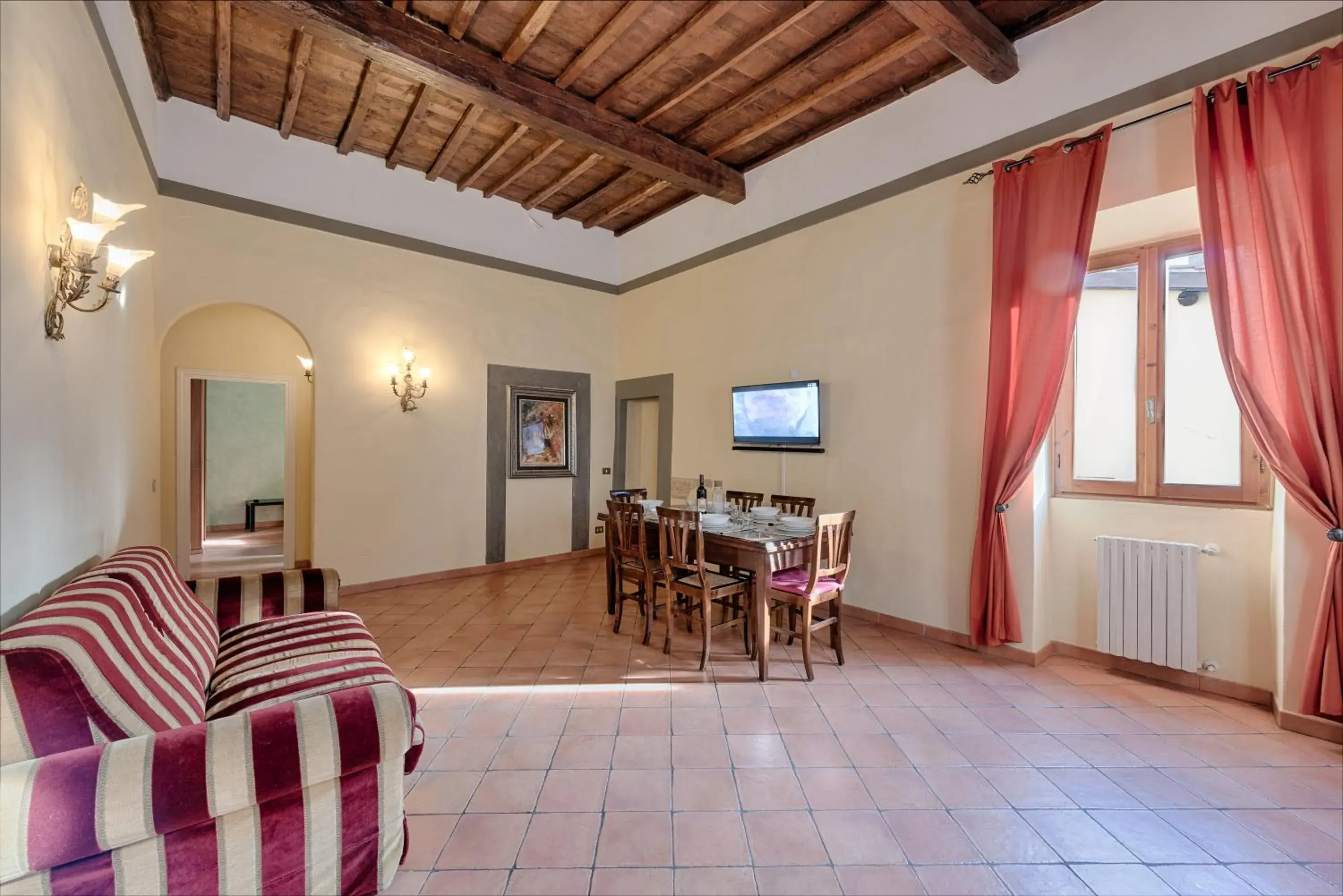 TV and multimedia in Central Strozzi by Mmega TV and multimedia in Central Strozzi by Mmega