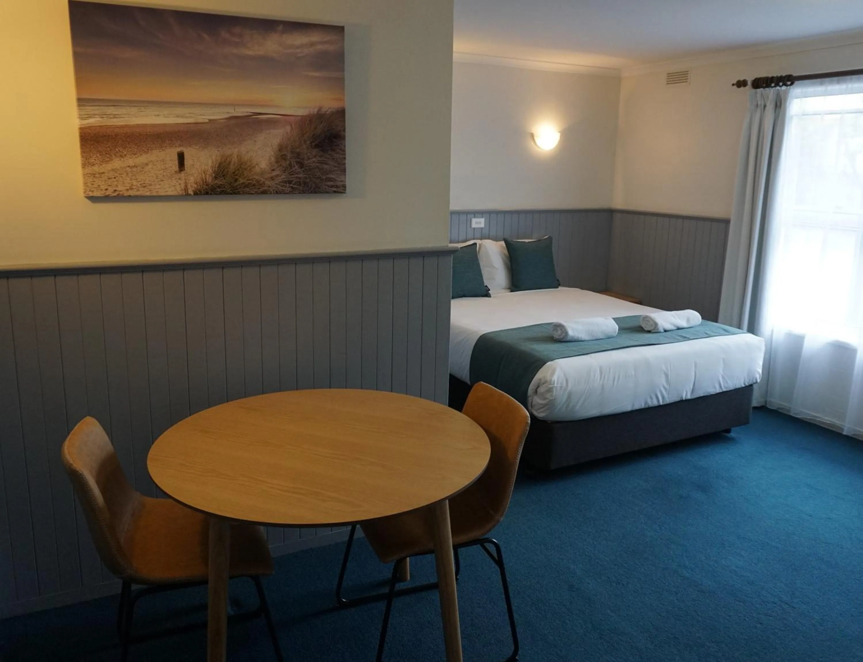 View (from property/room), Bed in Central Motel Port Fairy