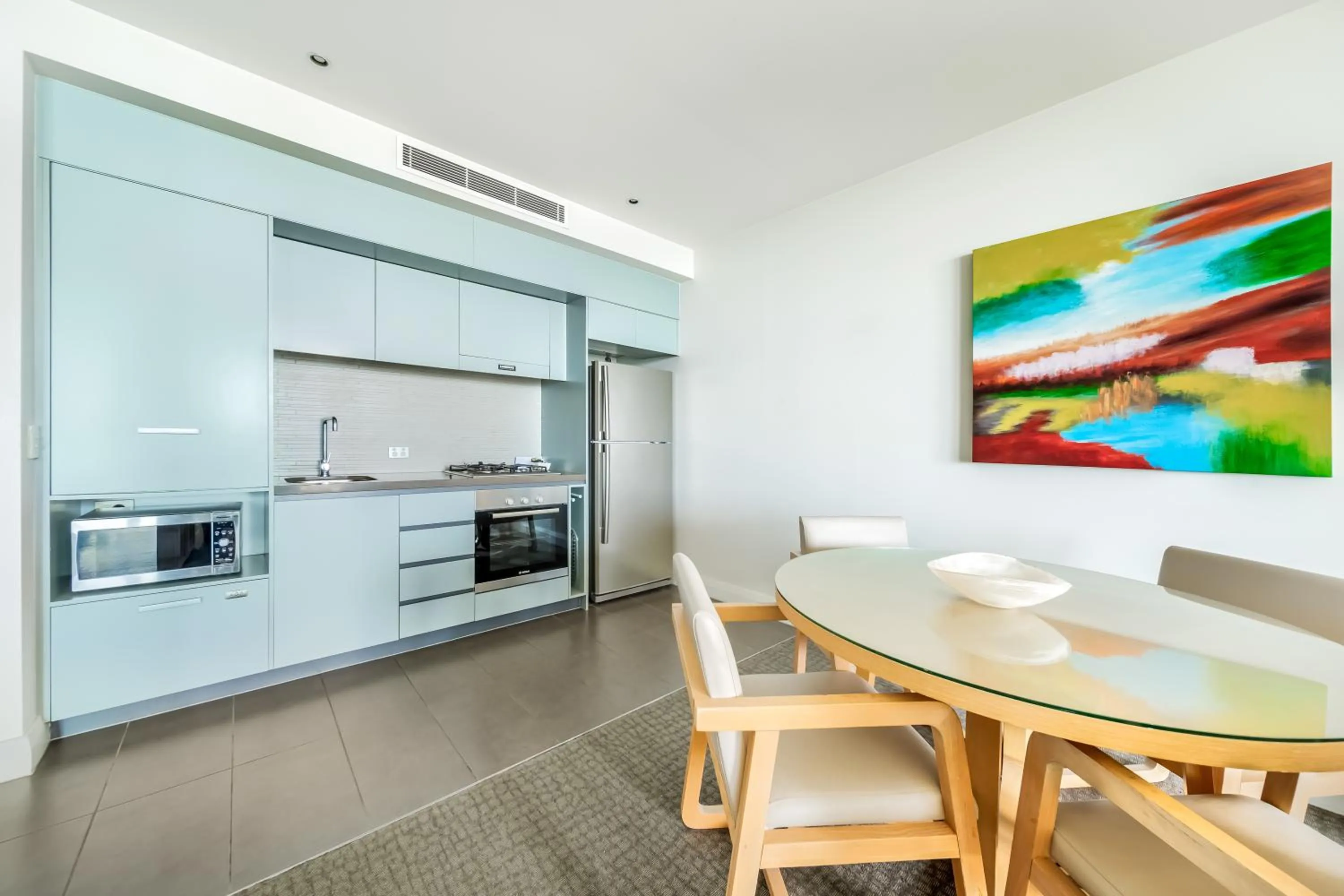 Kitchen or kitchenette in Oaks Redcliffe Mon Komo Suites