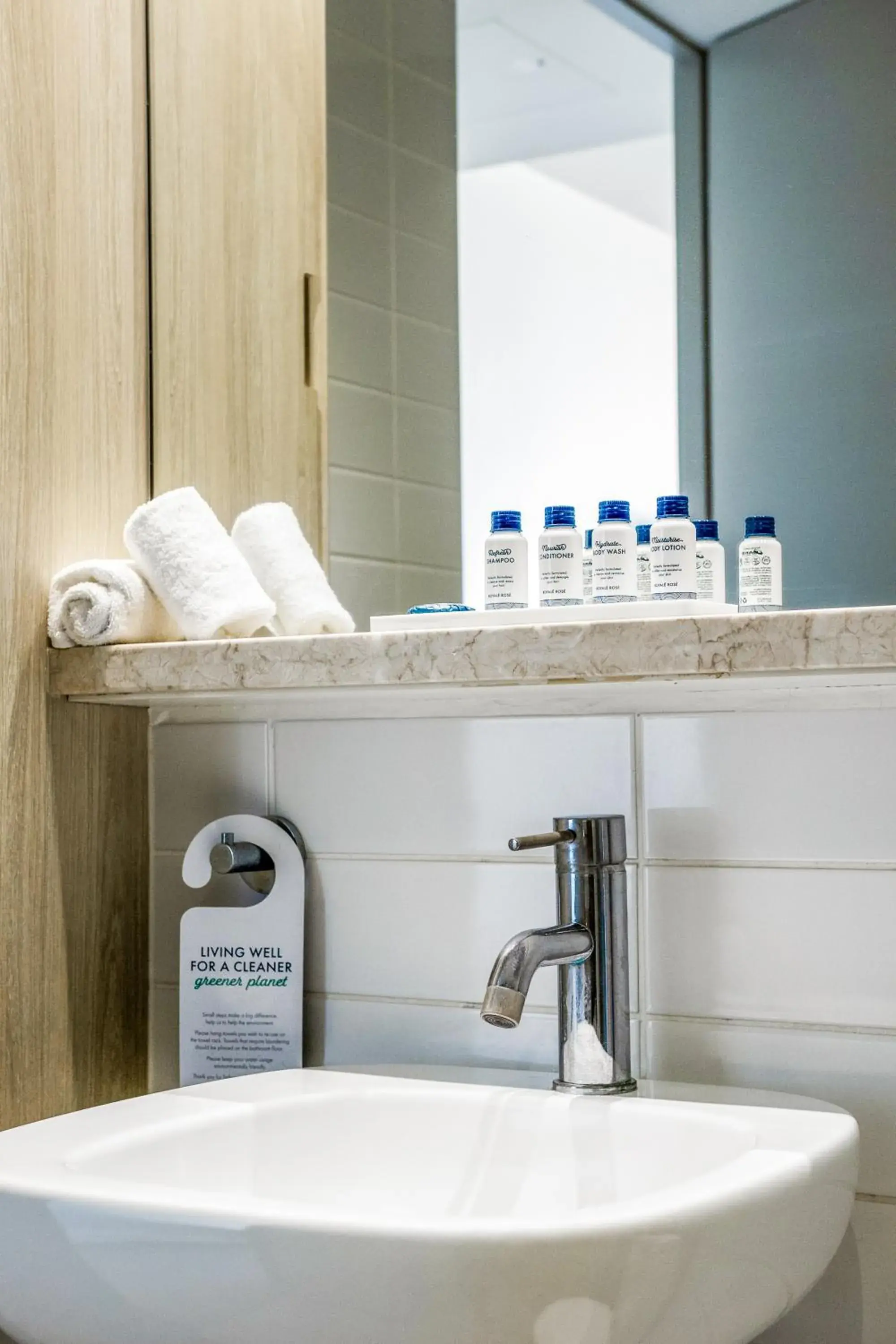 Bathroom in Oaks Redcliffe Mon Komo Suites Bathroom in Oaks Redcliffe Mon Komo Suites