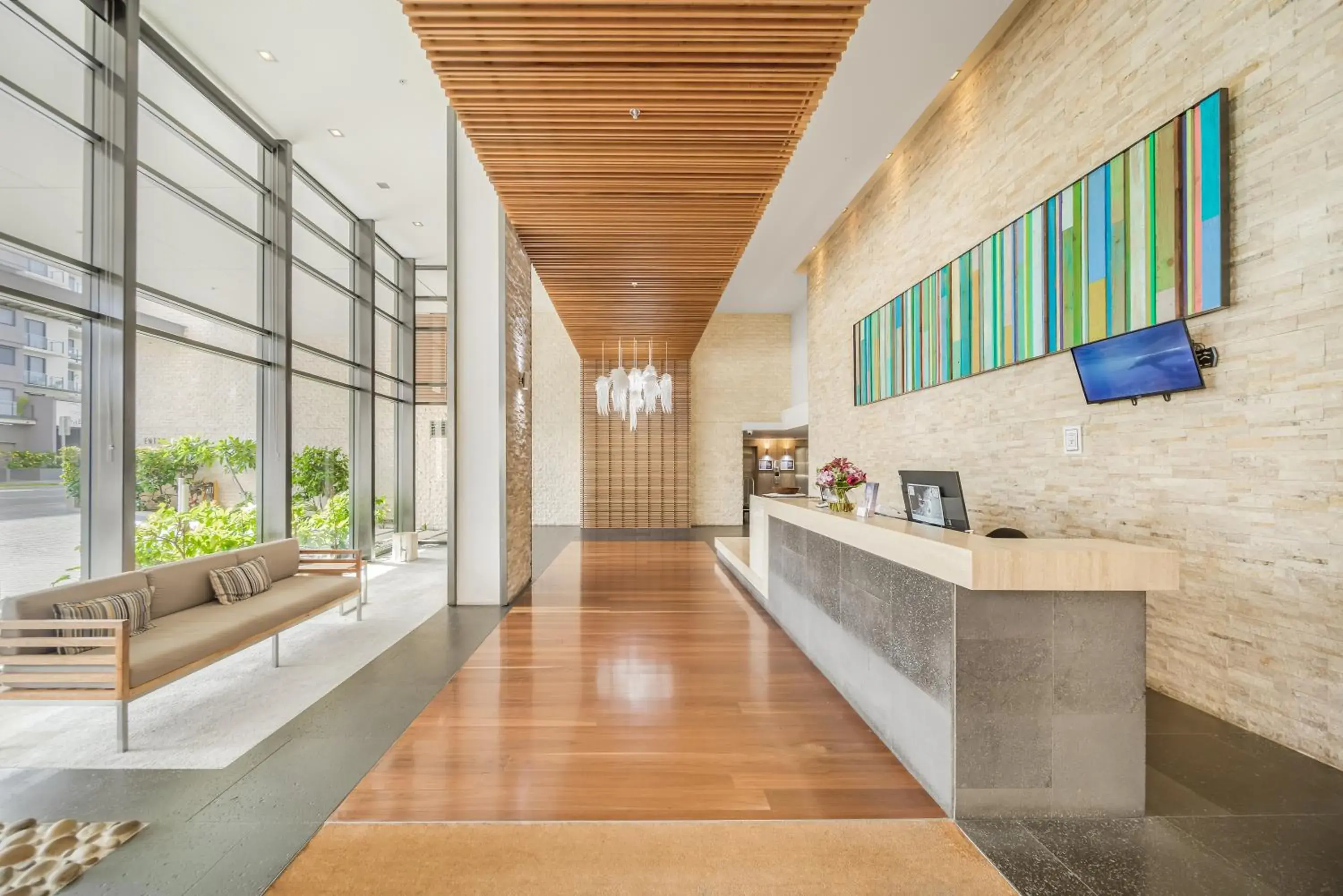 Lobby or reception in Oaks Redcliffe Mon Komo Suites Lobby or reception in Oaks Redcliffe Mon Komo Suites