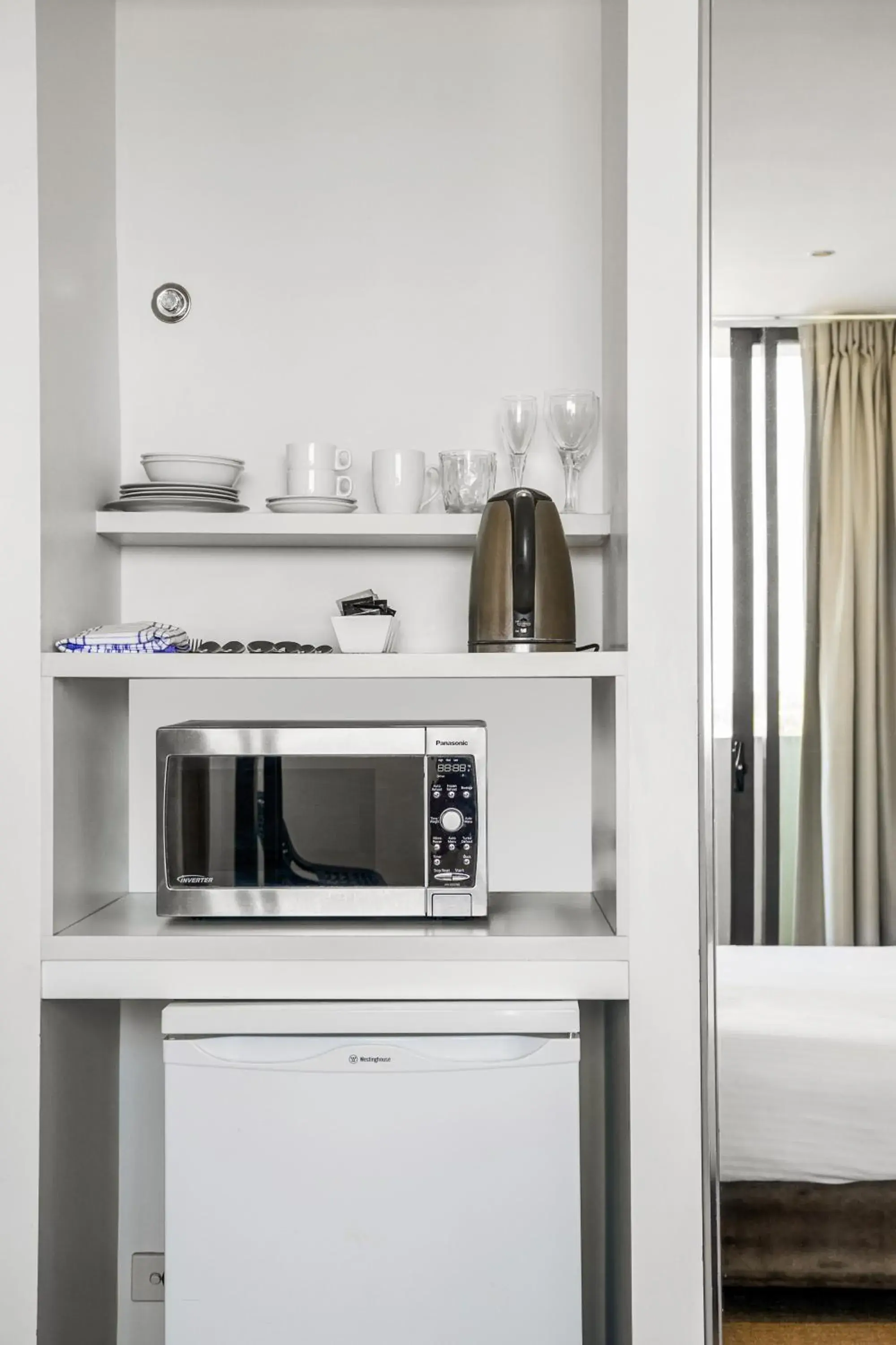 minibar in Oaks Redcliffe Mon Komo Suites minibar in Oaks Redcliffe Mon Komo Suites