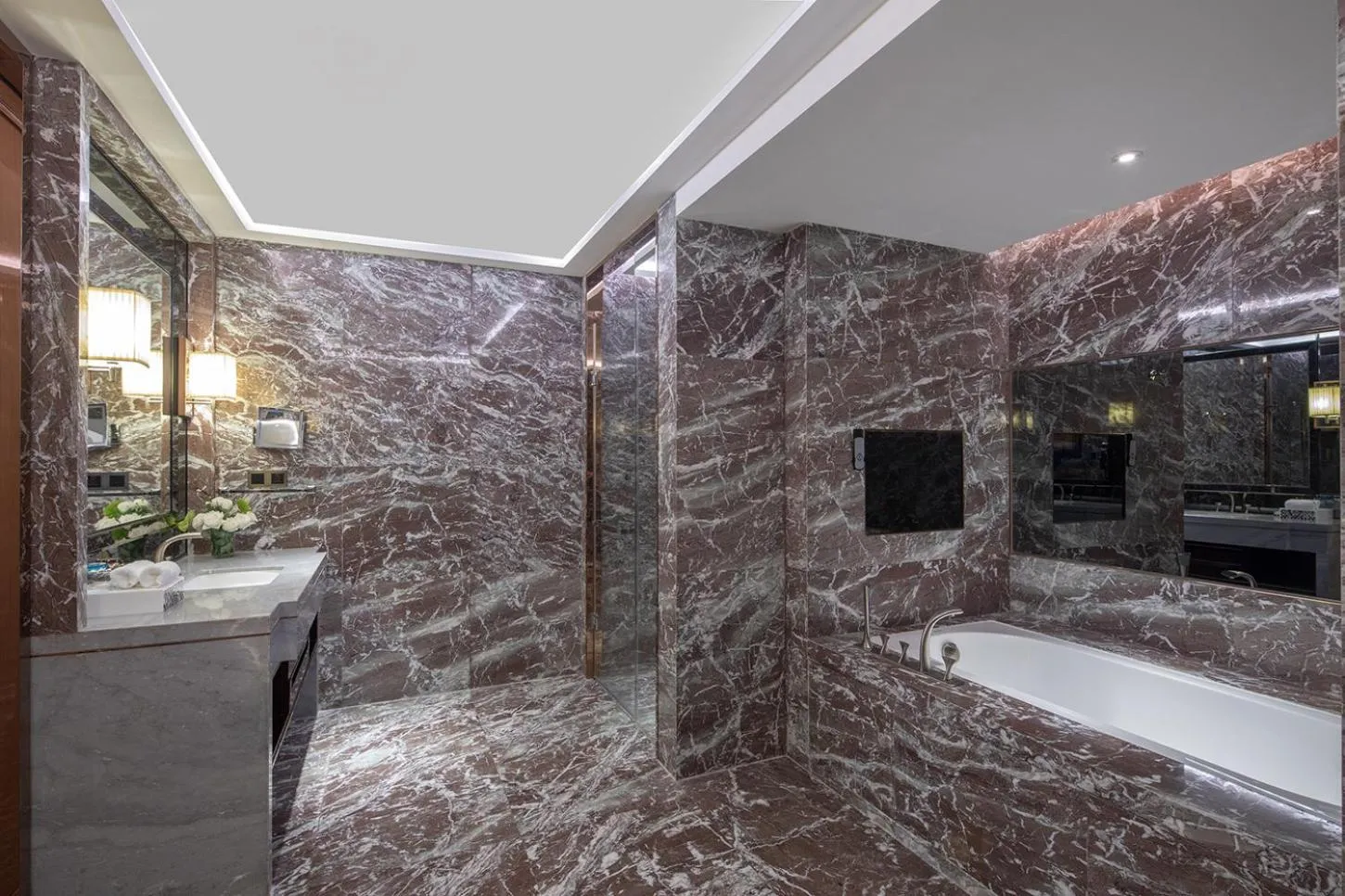 Bathroom in Wyndham Grand Foshan Gaoming