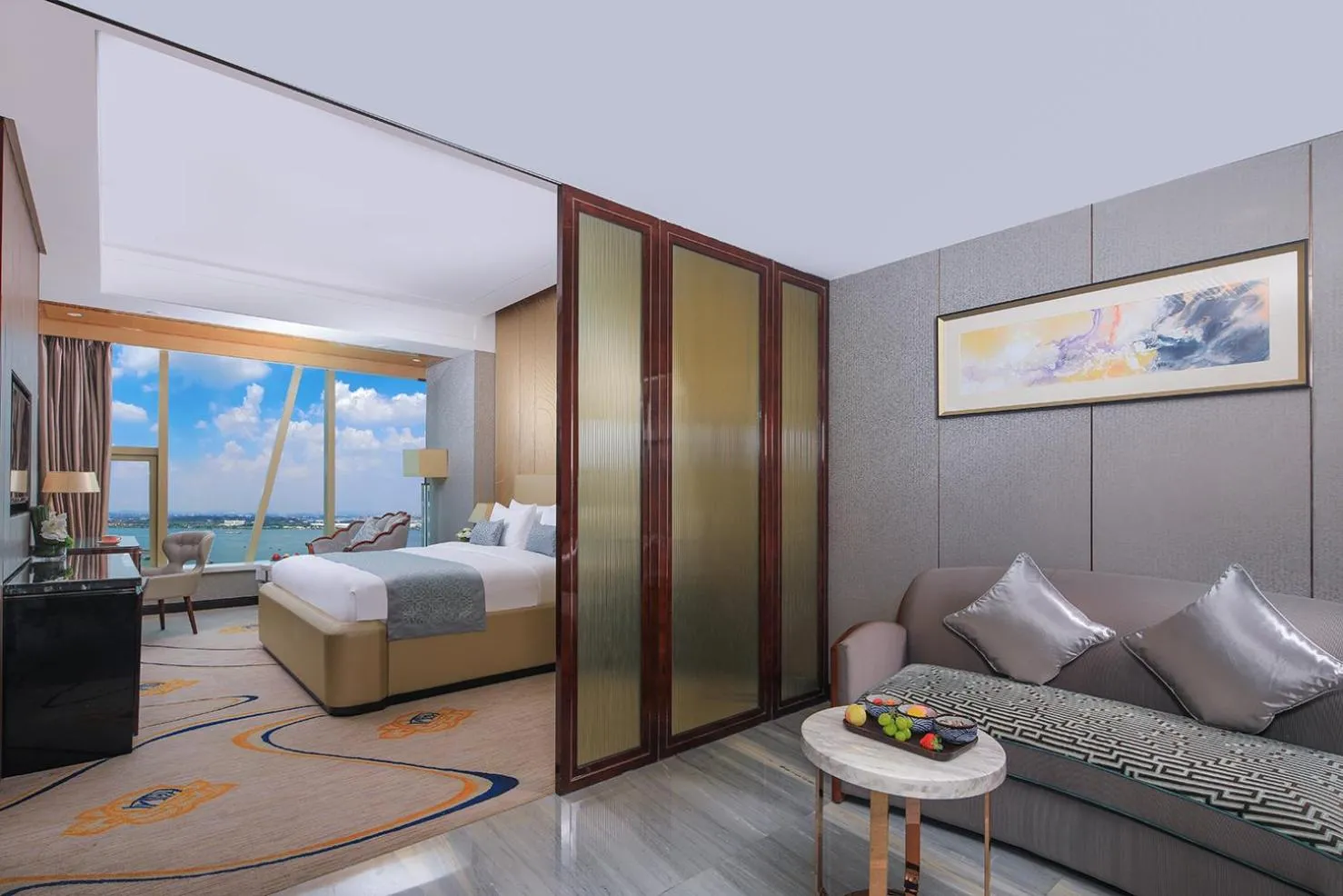 Photo of the whole room, Bed in Wyndham Grand Foshan Gaoming